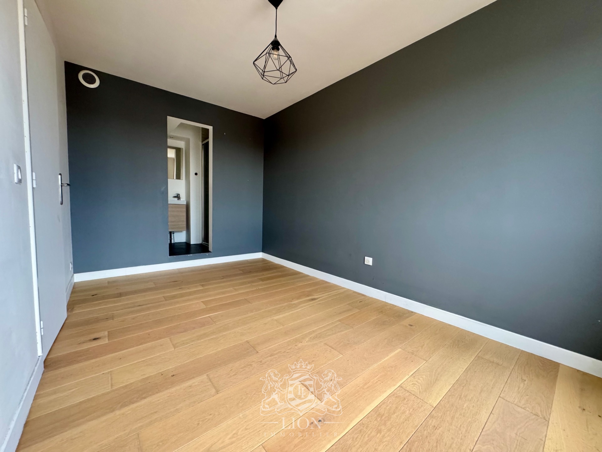 T4 dernier etage 88 m la madeleine Photo 6 - Le Lion Immobilier