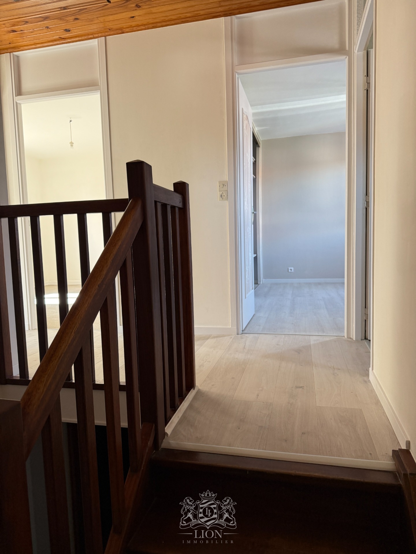 Maison secteur top trois chambres mitoyenne par le garage  Photo 3 - Le Lion Immobilier