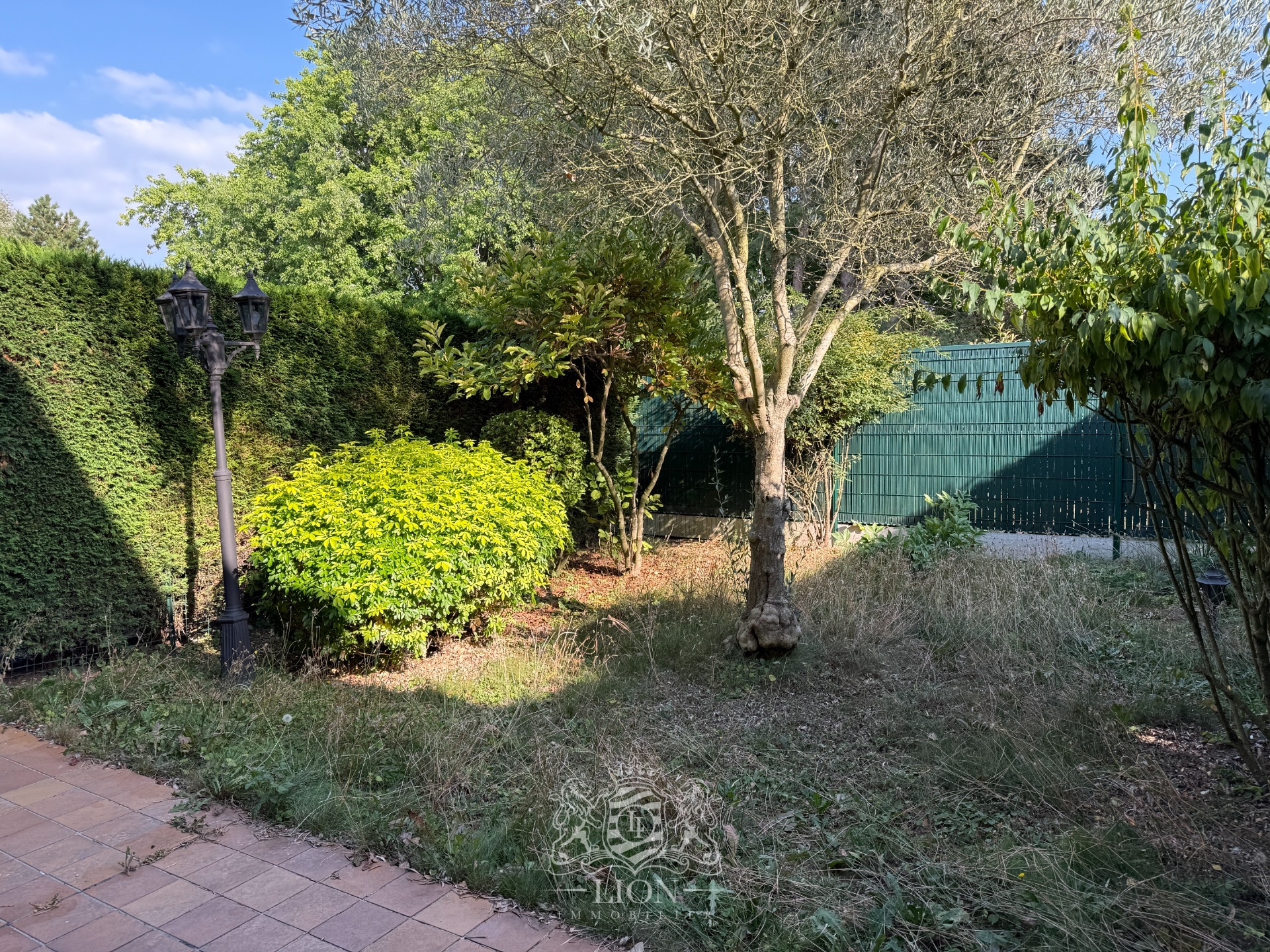 Maison secteur top trois chambres mitoyenne par le garage  Photo 5 - Le Lion Immobilier