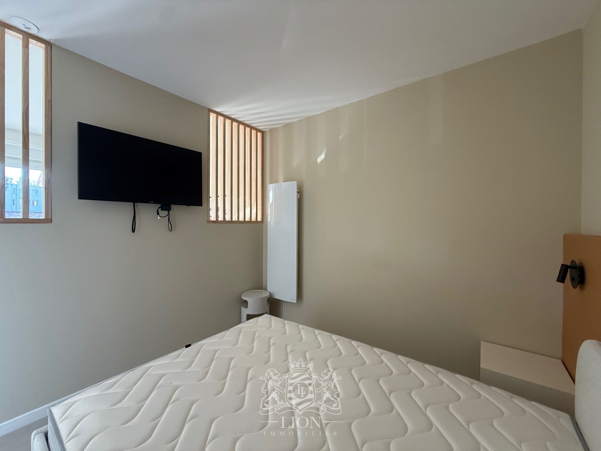 Aqtk vieux lille t1 bis meuble avec terrasse et parking Photo 8 - Le Lion Immobilier