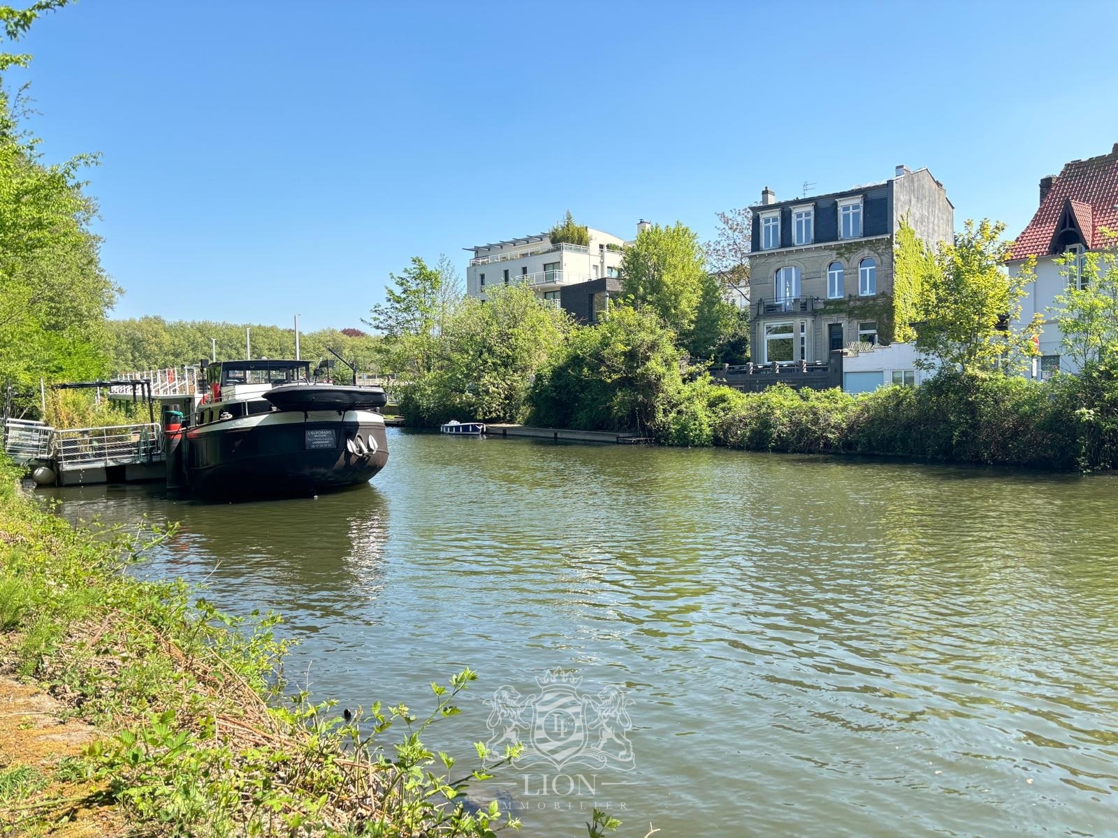 Appartement t2 bord de deule cadre exceptionnel  Photo 2 - Le Lion Immobilier