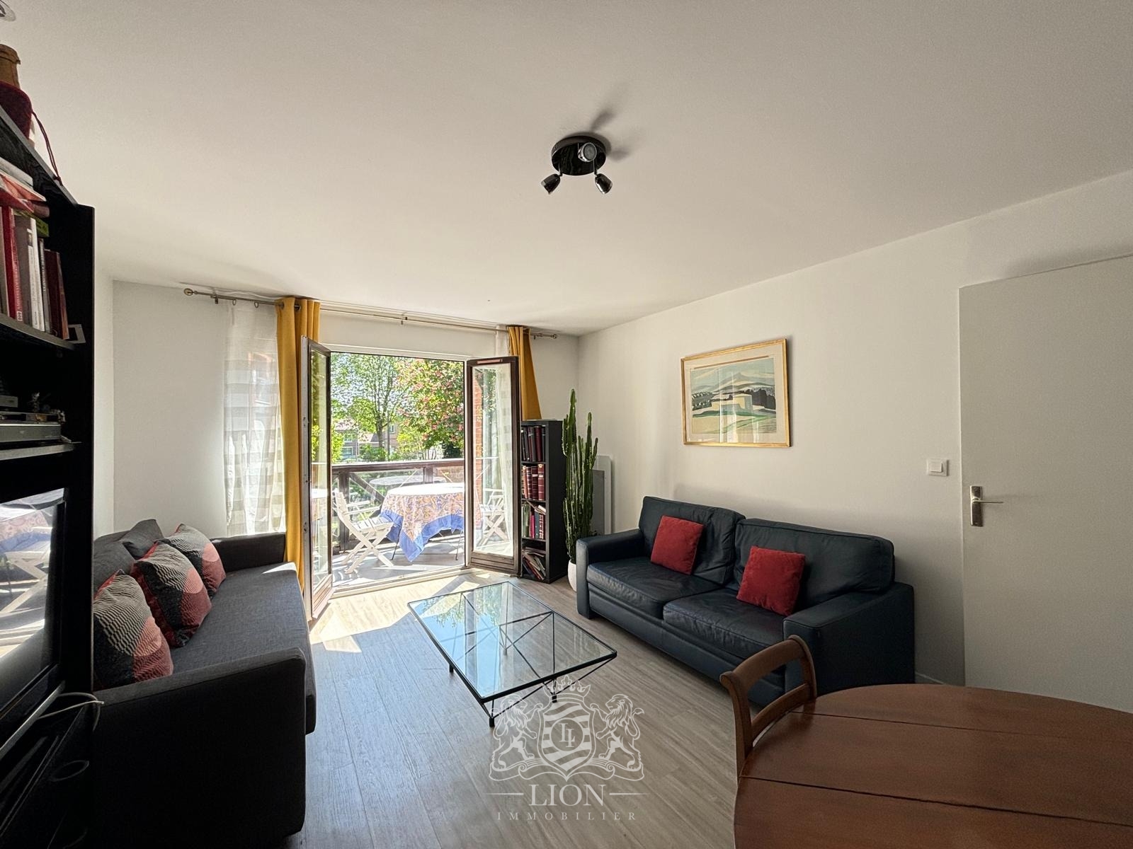 Appartement t2 bord de deule cadre exceptionnel  Photo 3 - Le Lion Immobilier