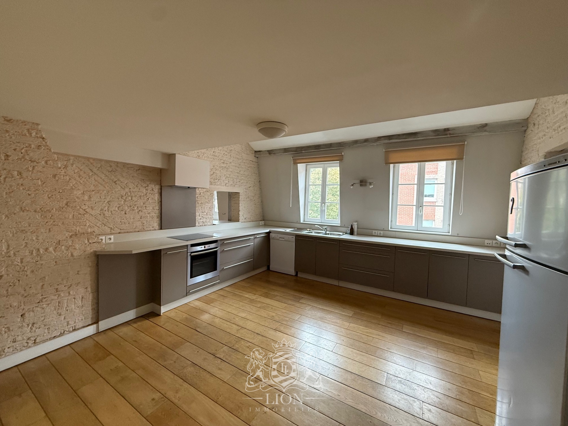 Aqvw vieux lille type 5 en duplex avec parking Photo 4 - Le Lion Immobilier