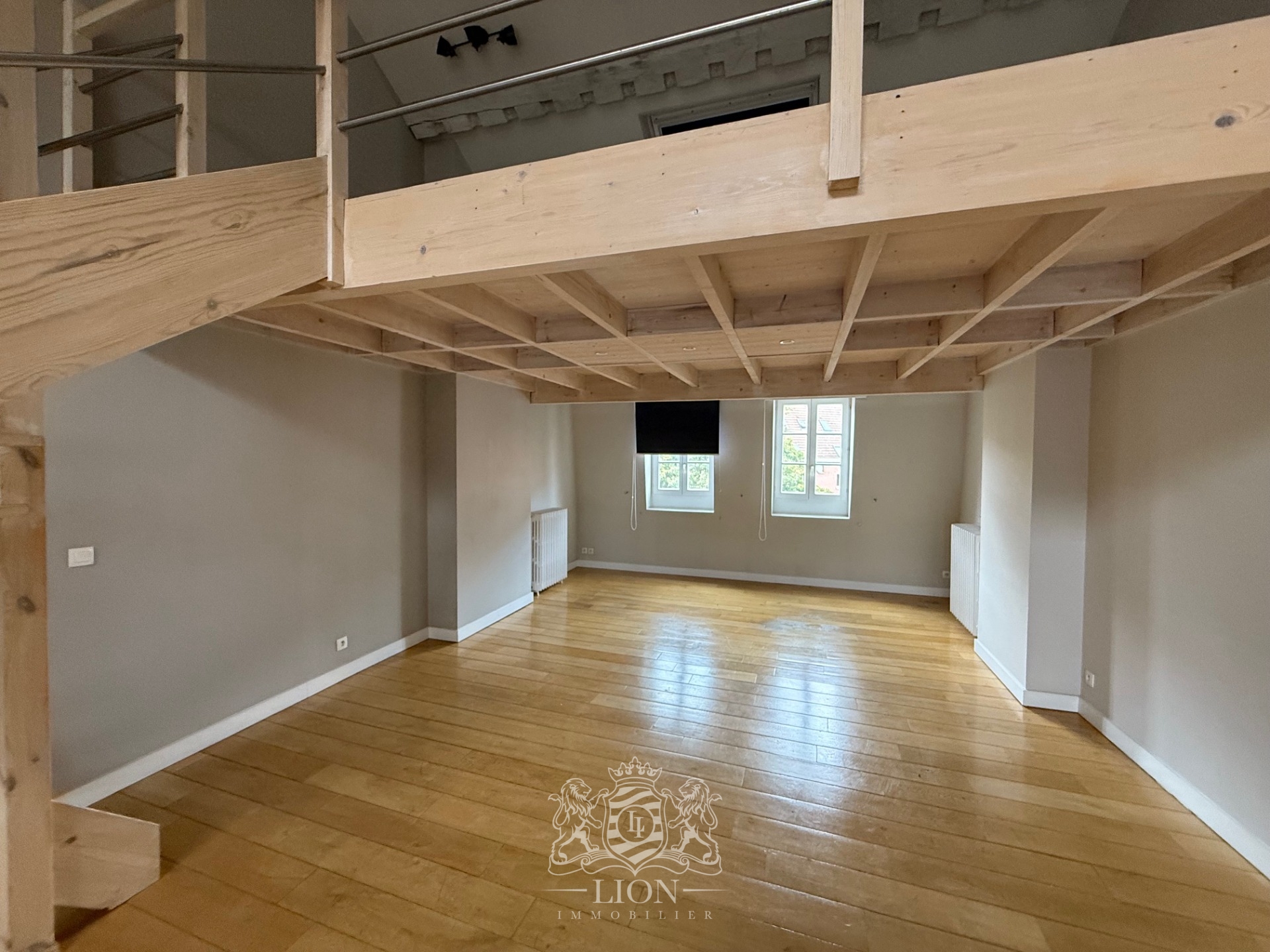 Aqvw vieux lille type 5 en duplex avec parking Photo 5 - Le Lion Immobilier