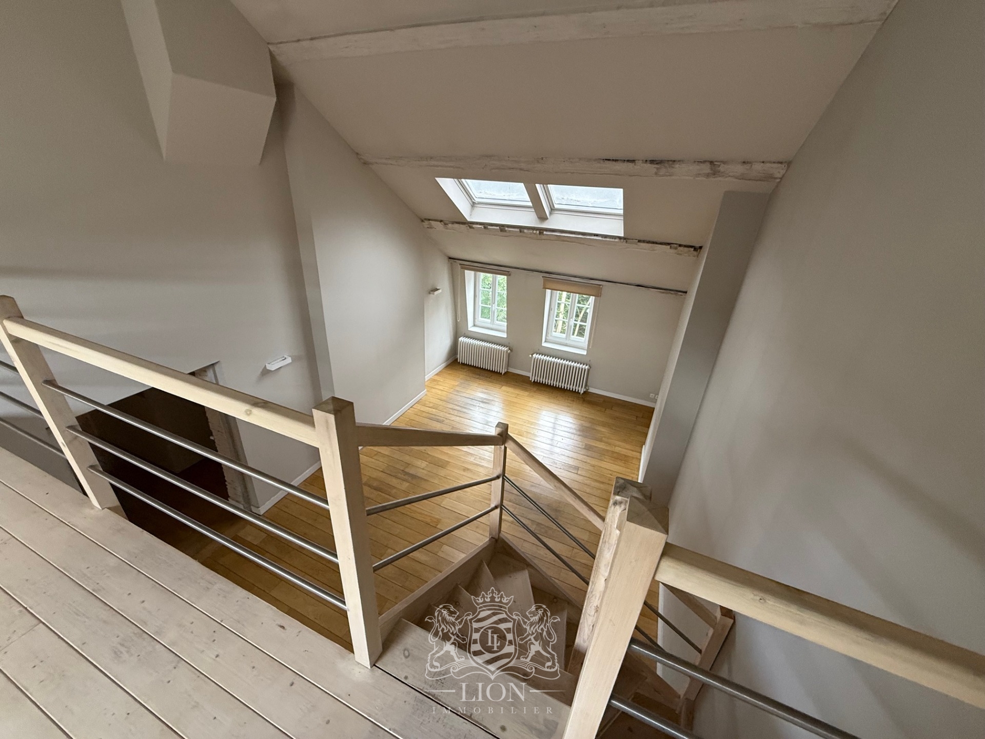 Aqvw vieux lille type 5 en duplex avec parking Photo 8 - Le Lion Immobilier