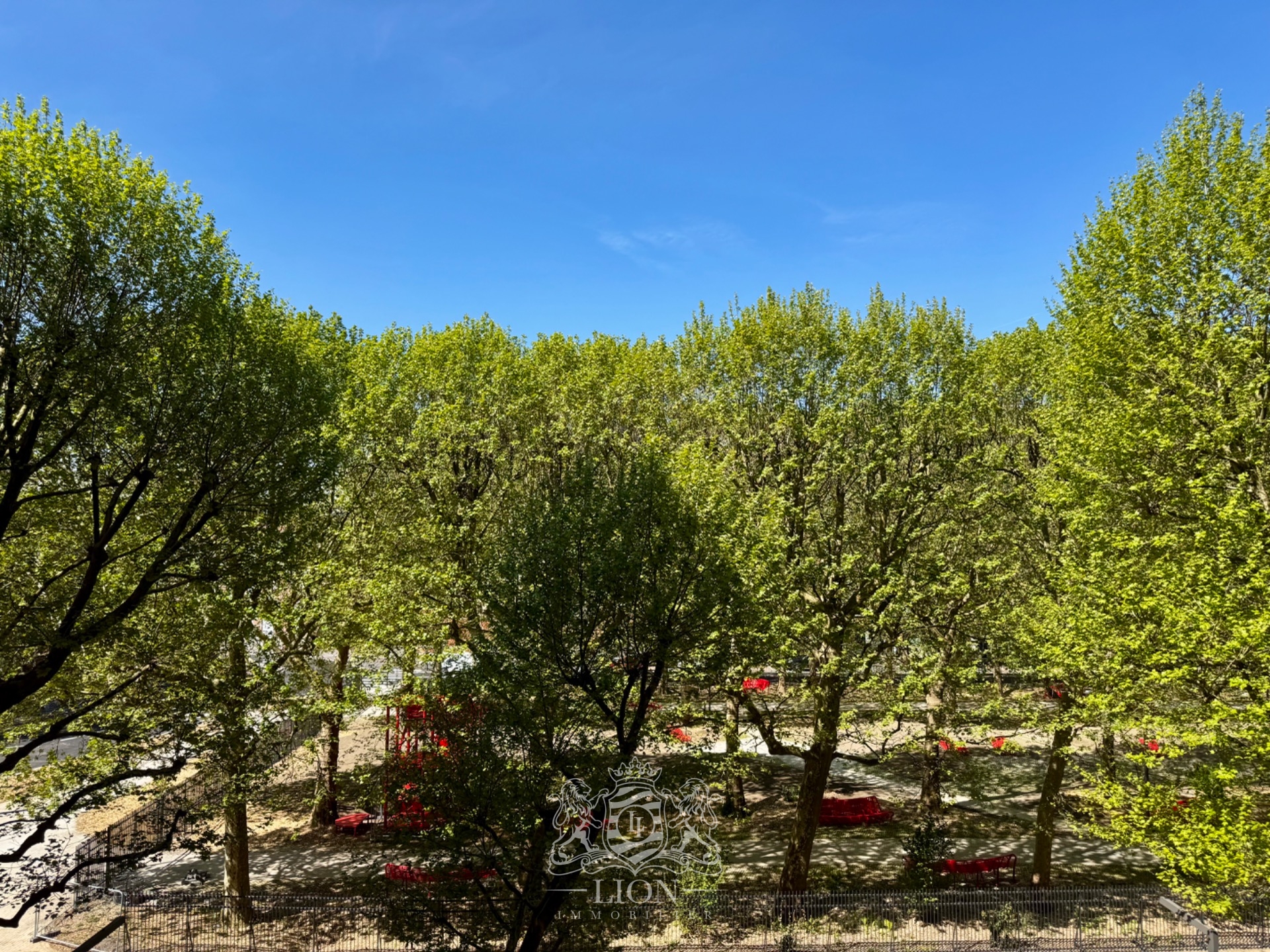 Appartement avec exterieur vue degagee et garage Photo 4 - Le Lion Immobilier