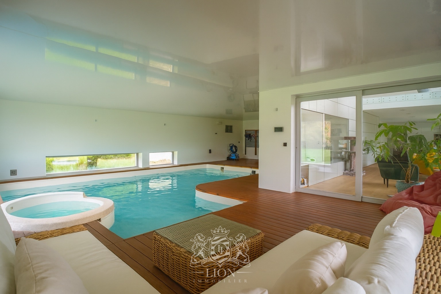 Maison d architecte avec piscine interieur Photo 14 - Le Lion Immobilier