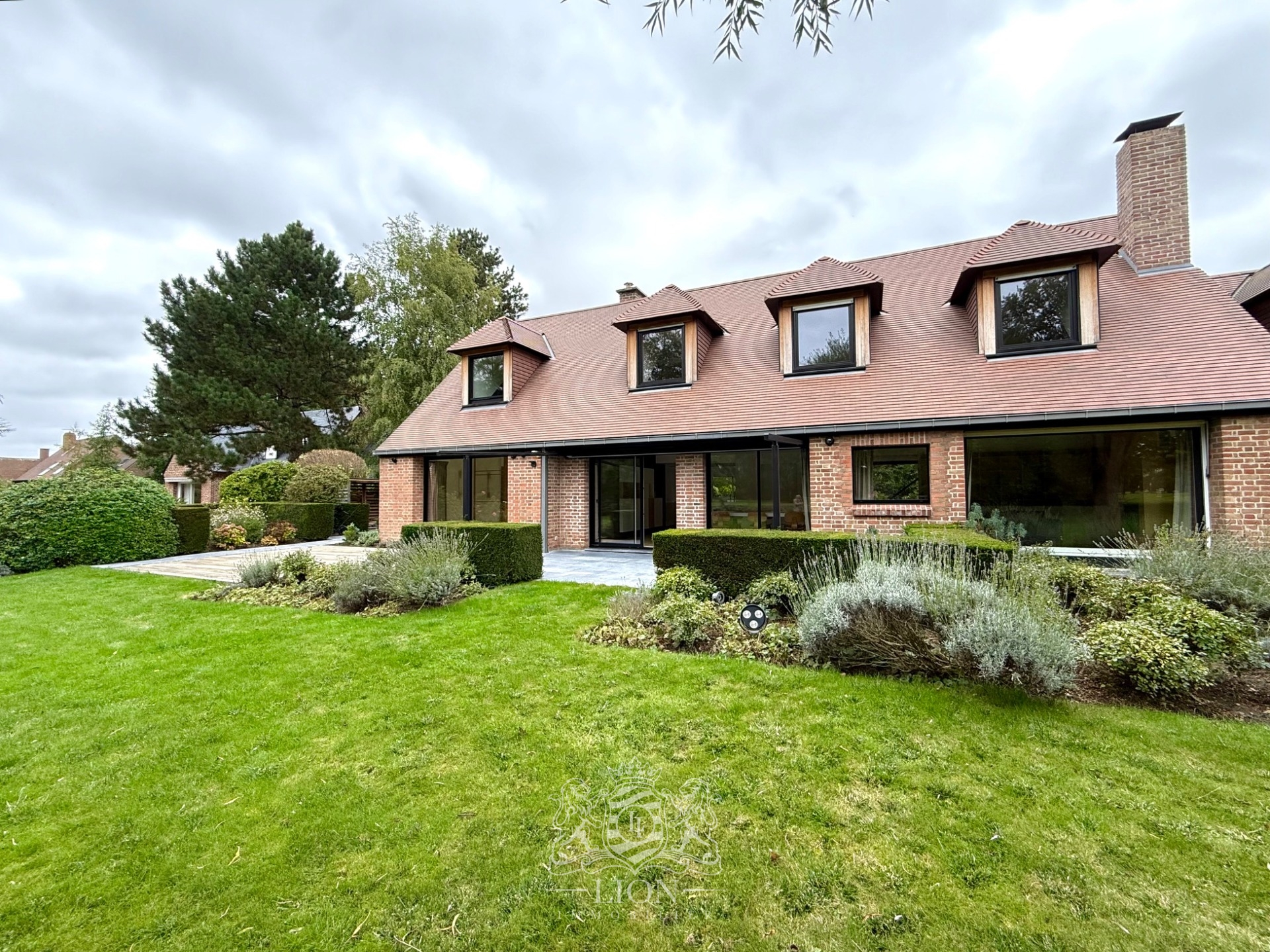 Areu bondues golf maison 6 chambres jardin Photo 1 - Le Lion Immobilier Areu bondues golf maison 6 chambres jardin Photo 1 - Le Lion Immobilier