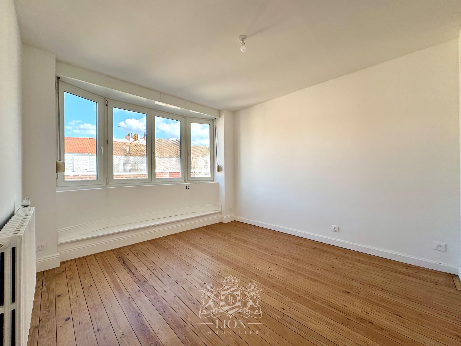 Off market maison bel etage 1930 renovee quartier mairie Photo 9 - Le Lion Immobilier