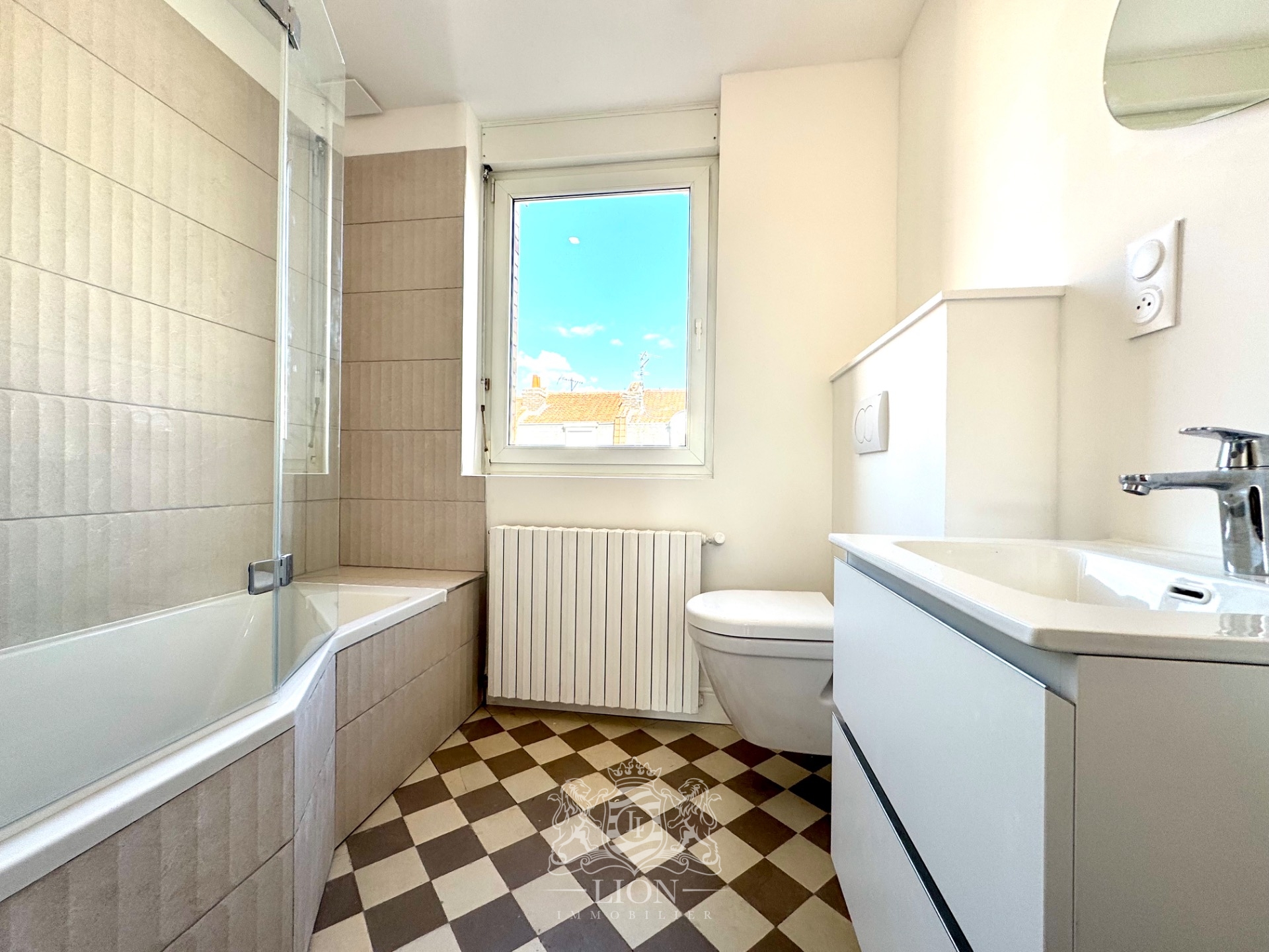 Off market maison bel etage 1930 renovee quartier mairie Photo 10 - Le Lion Immobilier