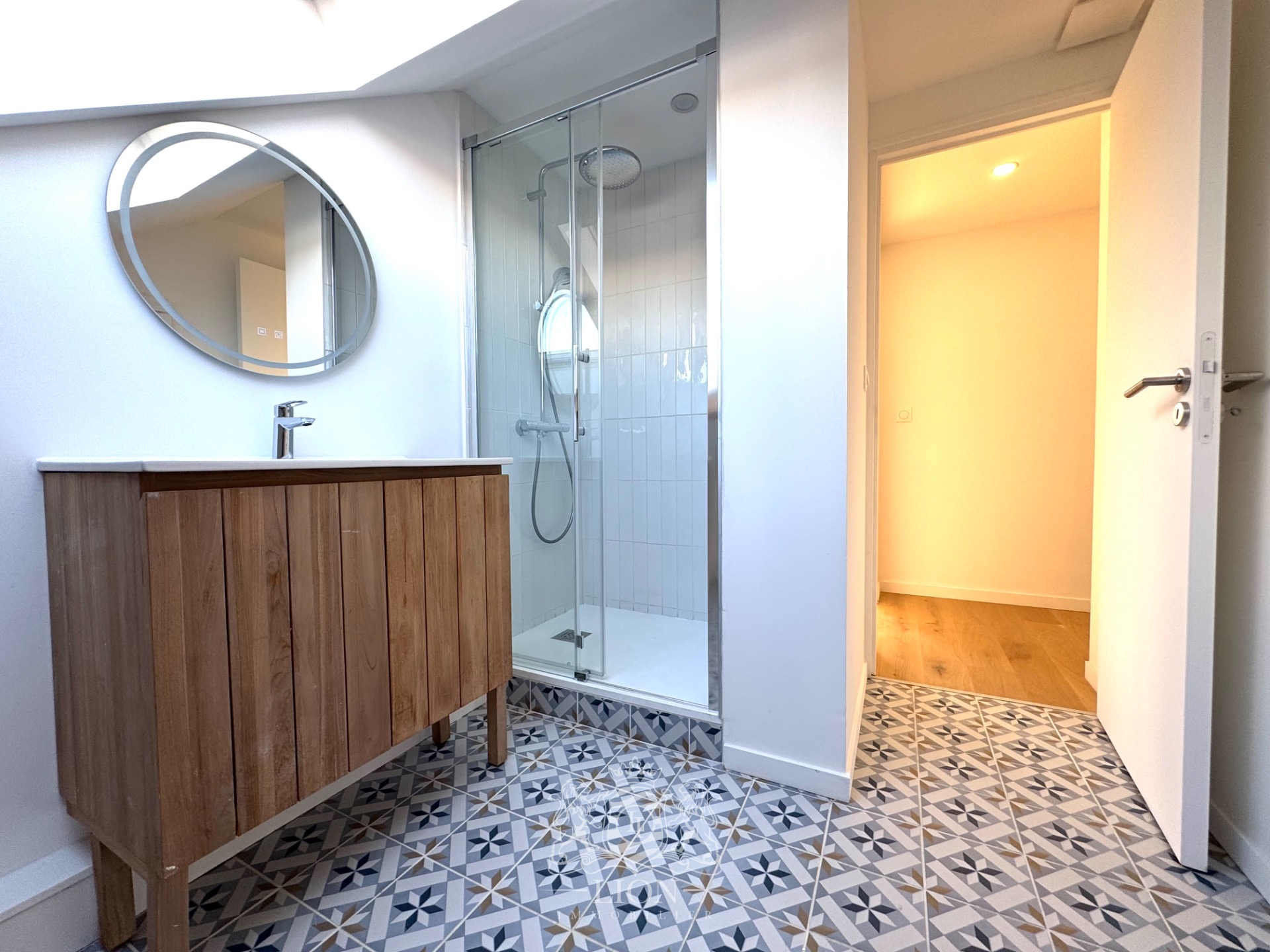 Off market maison bel etage 1930 renovee quartier mairie Photo 11 - Le Lion Immobilier