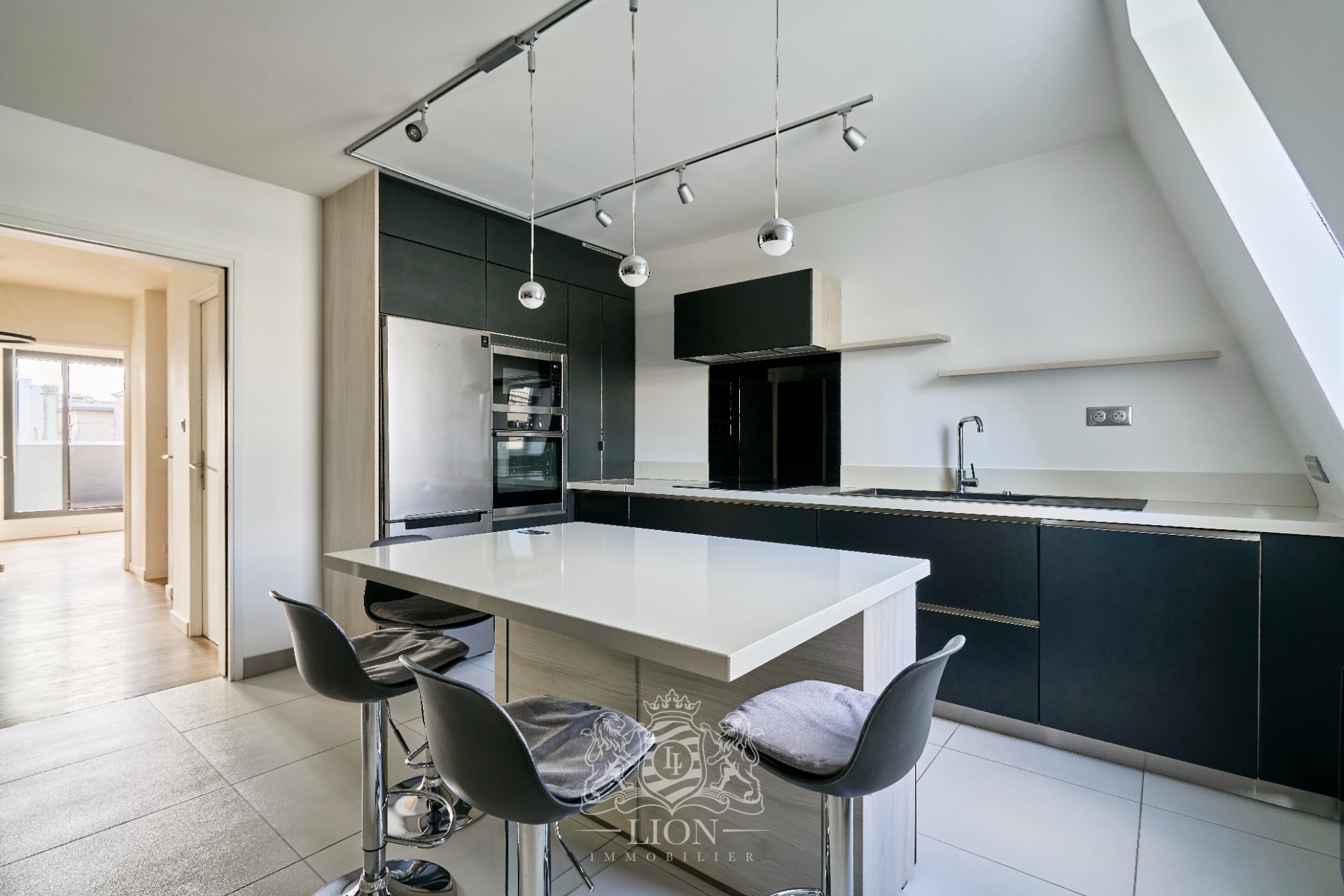 Duplex hyper centre dernier etage balcons et parking Photo 7 - Le Lion Immobilier Duplex hyper centre dernier etage balcons et parking Photo 7 - Le Lion Immobilier