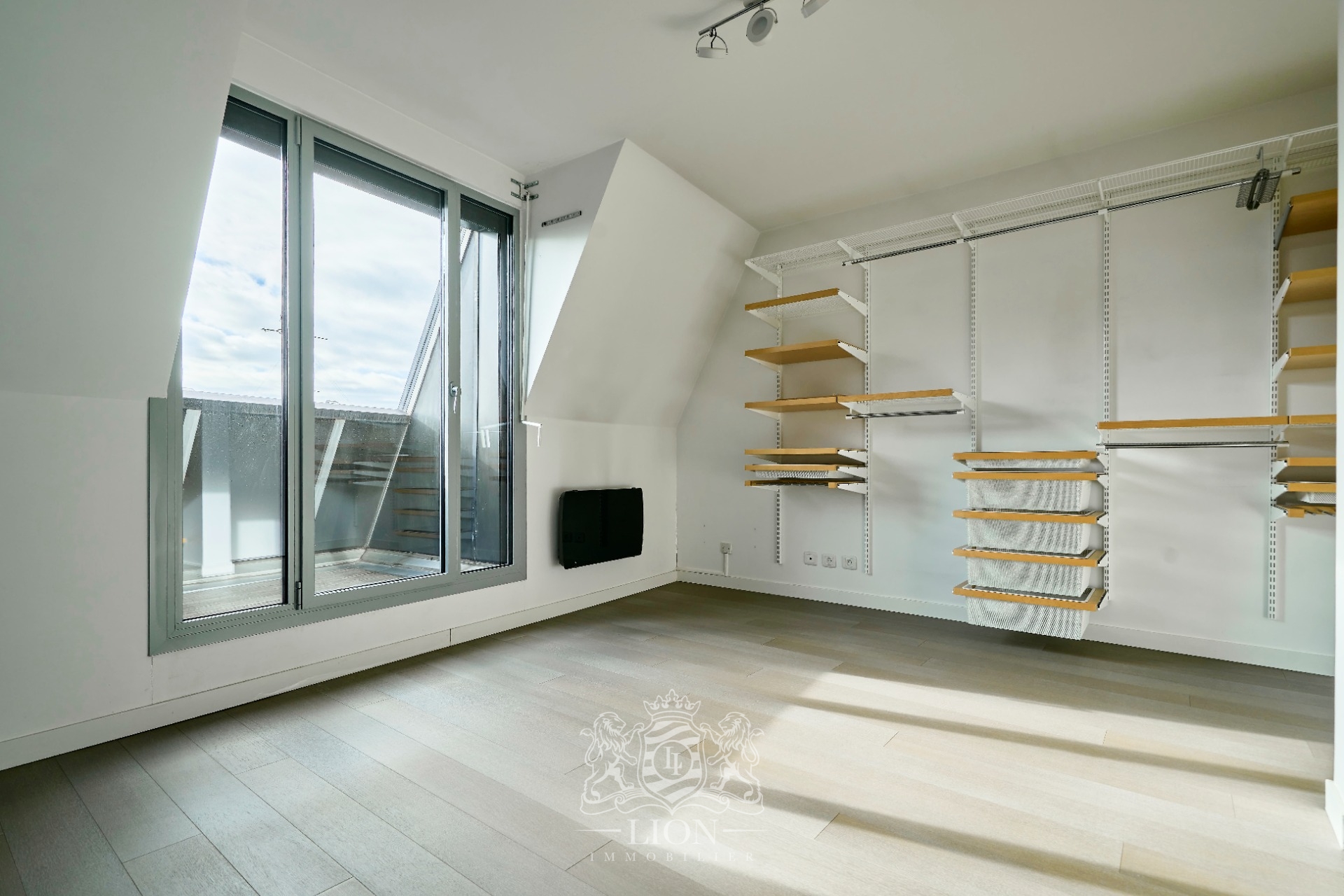 Duplex hyper centre dernier etage balcons et parking Photo 9 - Le Lion Immobilier Duplex hyper centre dernier etage balcons et parking Photo 9 - Le Lion Immobilier