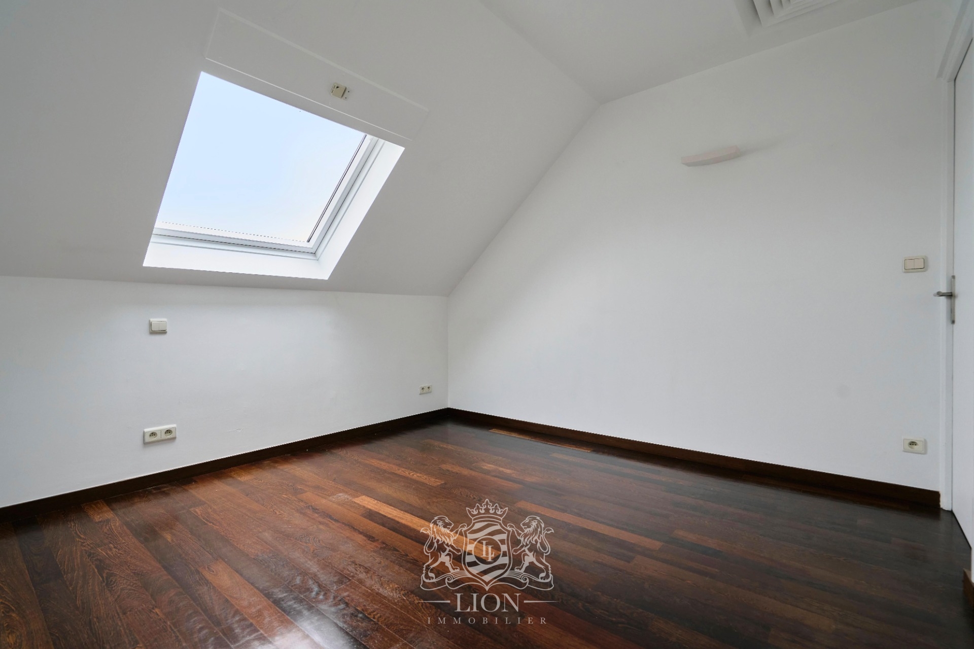 Rare duplex au dernier etage vieux lille Photo 14 - Le Lion Immobilier Rare duplex au dernier etage vieux lille Photo 14 - Le Lion Immobilier