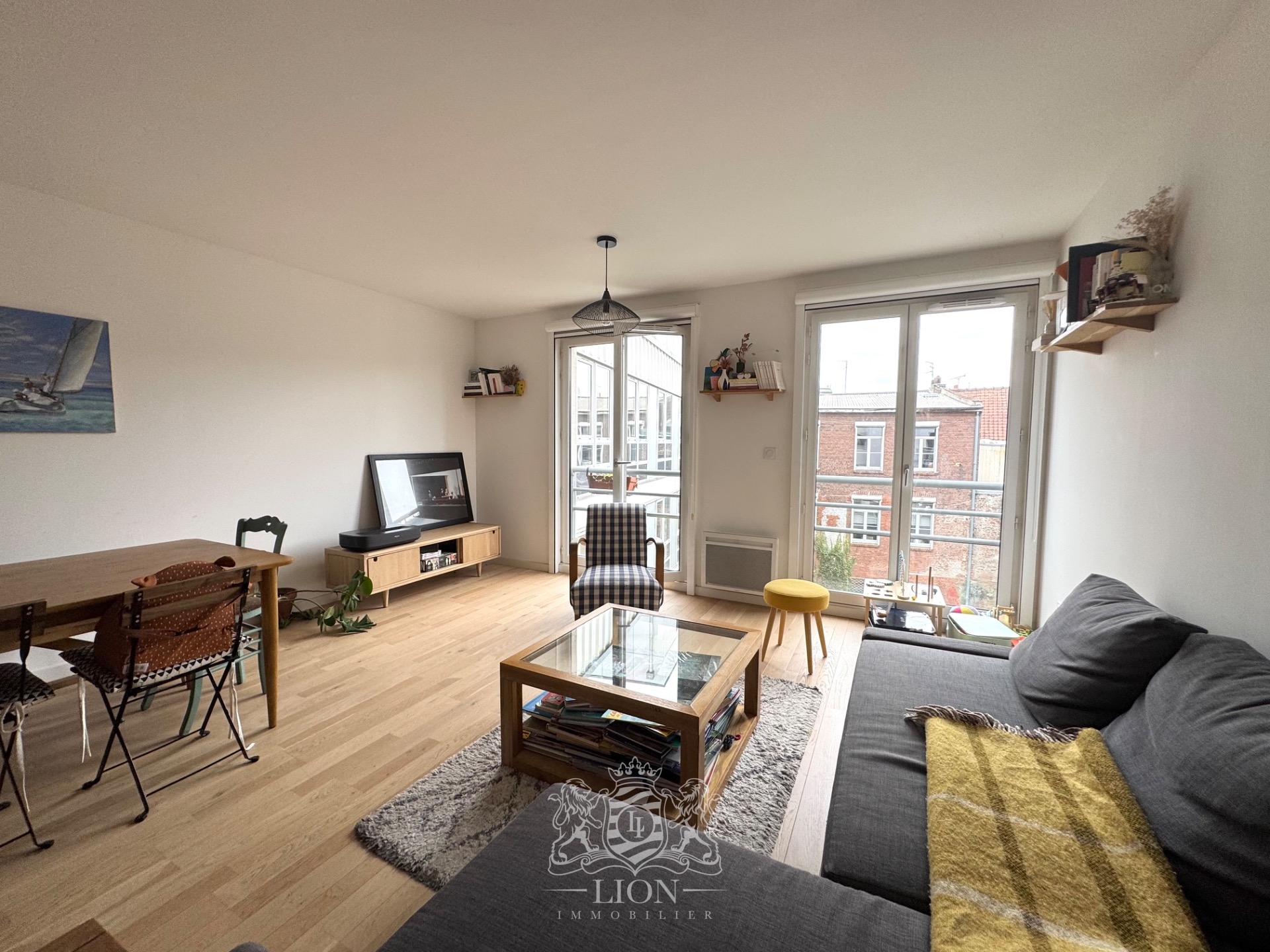 Vieux lille t4 avec parking Photo 2 - Le Lion Immobilier Vieux lille t4 avec parking Photo 2 - Le Lion Immobilier