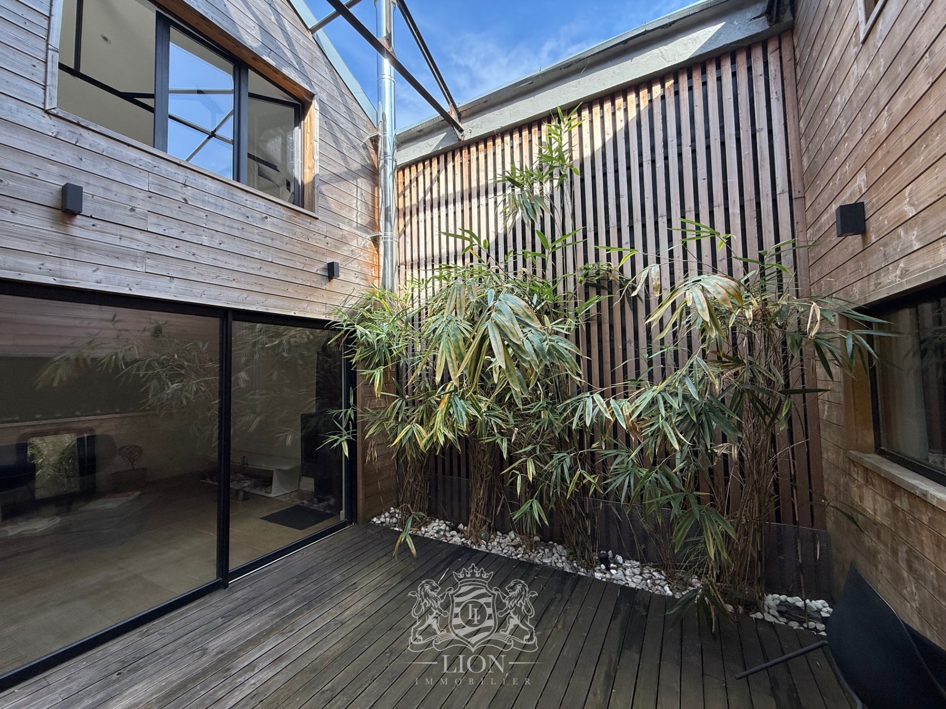 Croix loft 3 chambres avec cour et garage Photo 2 - Le Lion Immobilier Croix loft 3 chambres avec cour et garage Photo 2 - Le Lion Immobilier