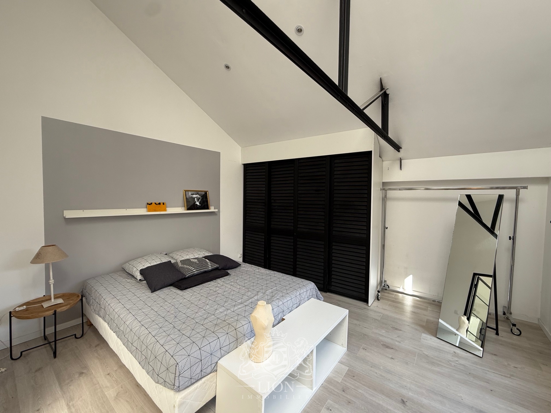 Croix loft 3 chambres avec cour et garage Photo 11 - Le Lion Immobilier Croix loft 3 chambres avec cour et garage Photo 11 - Le Lion Immobilier