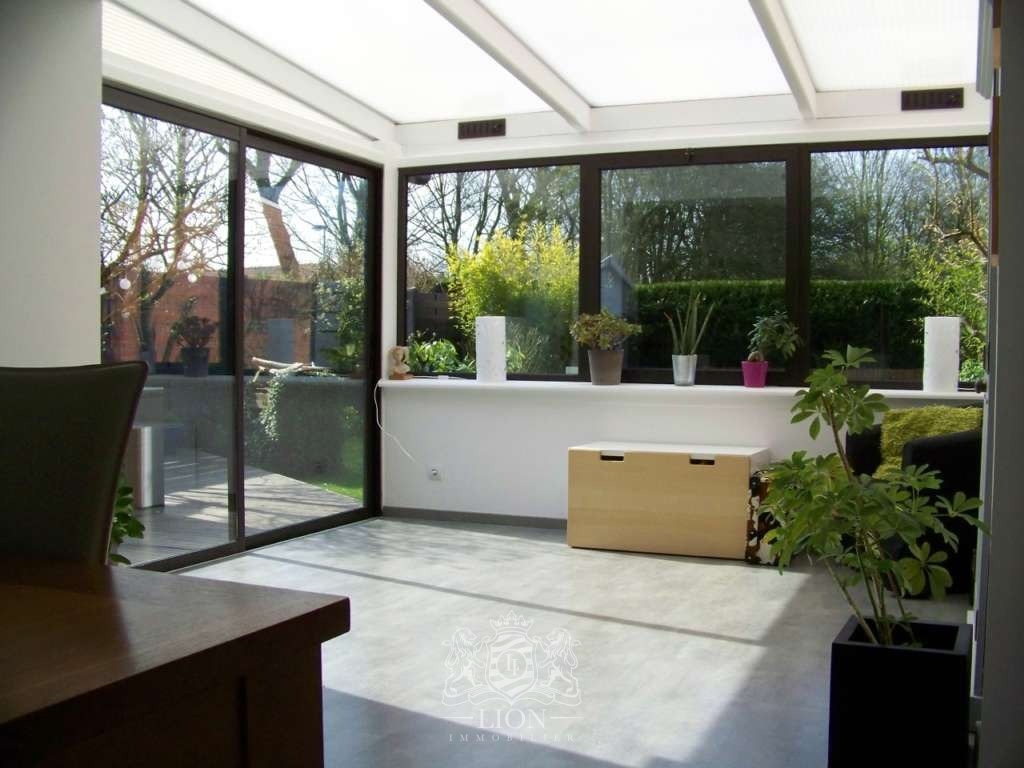 Coquette maison semi individuelle 4 chambres Photo 2 - Le Lion Immobilier Coquette maison semi individuelle 4 chambres Photo 2 - Le Lion Immobilier