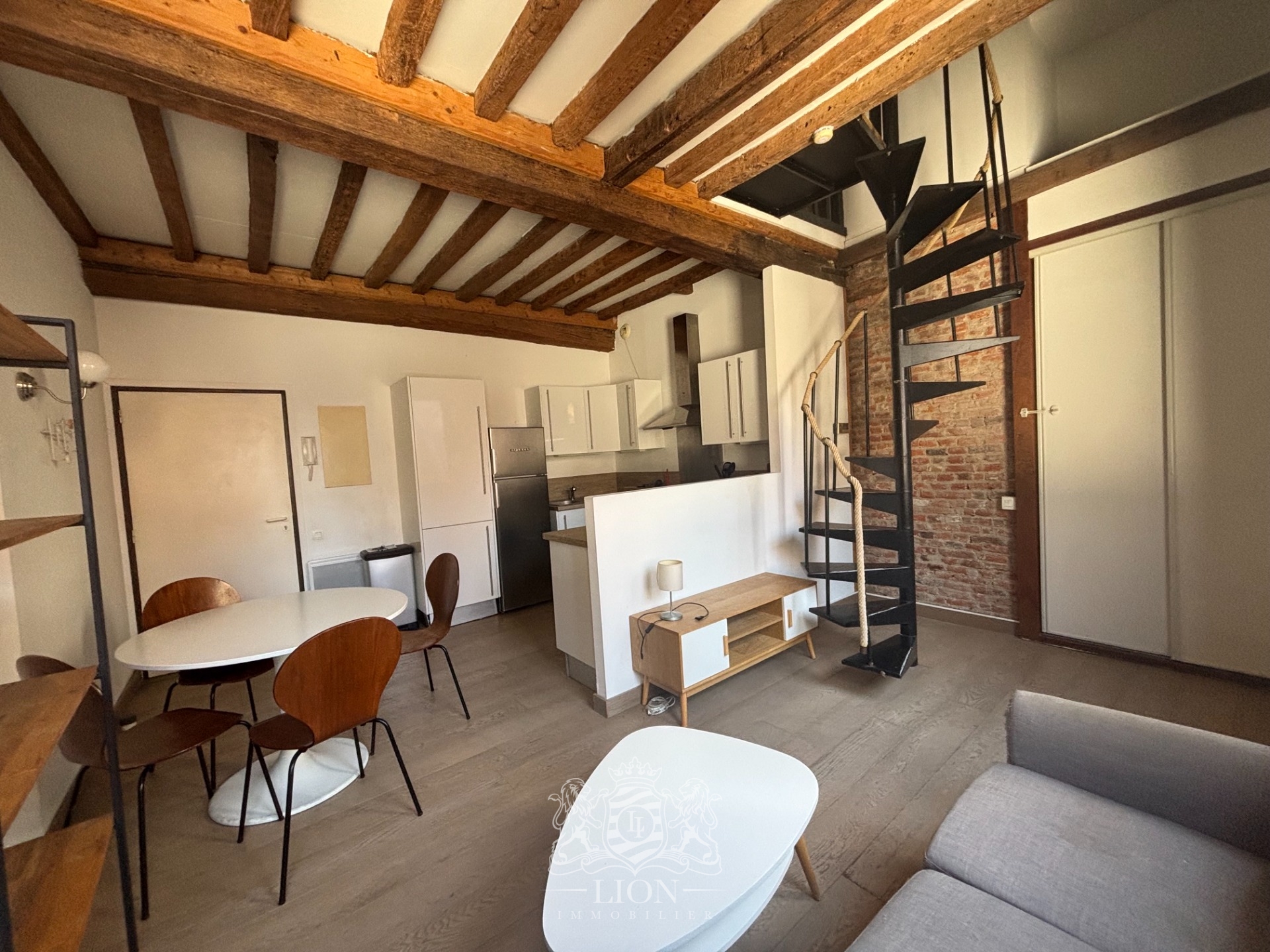 Vieux lille rue de la monnaie appartement duplex  t2 Photo 3 - Le Lion Immobilier