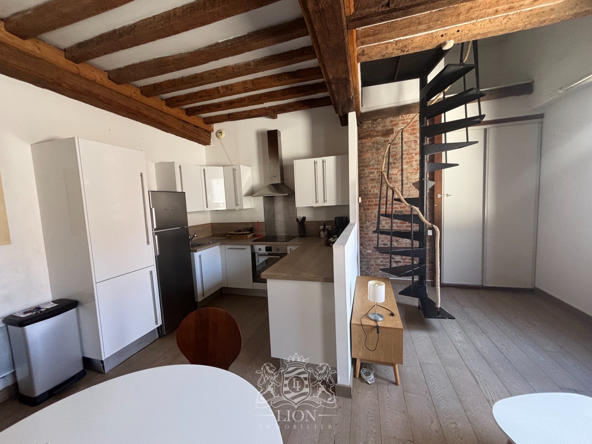 Vieux lille rue de la monnaie appartement duplex  t2 Photo 14 - Le Lion Immobilier