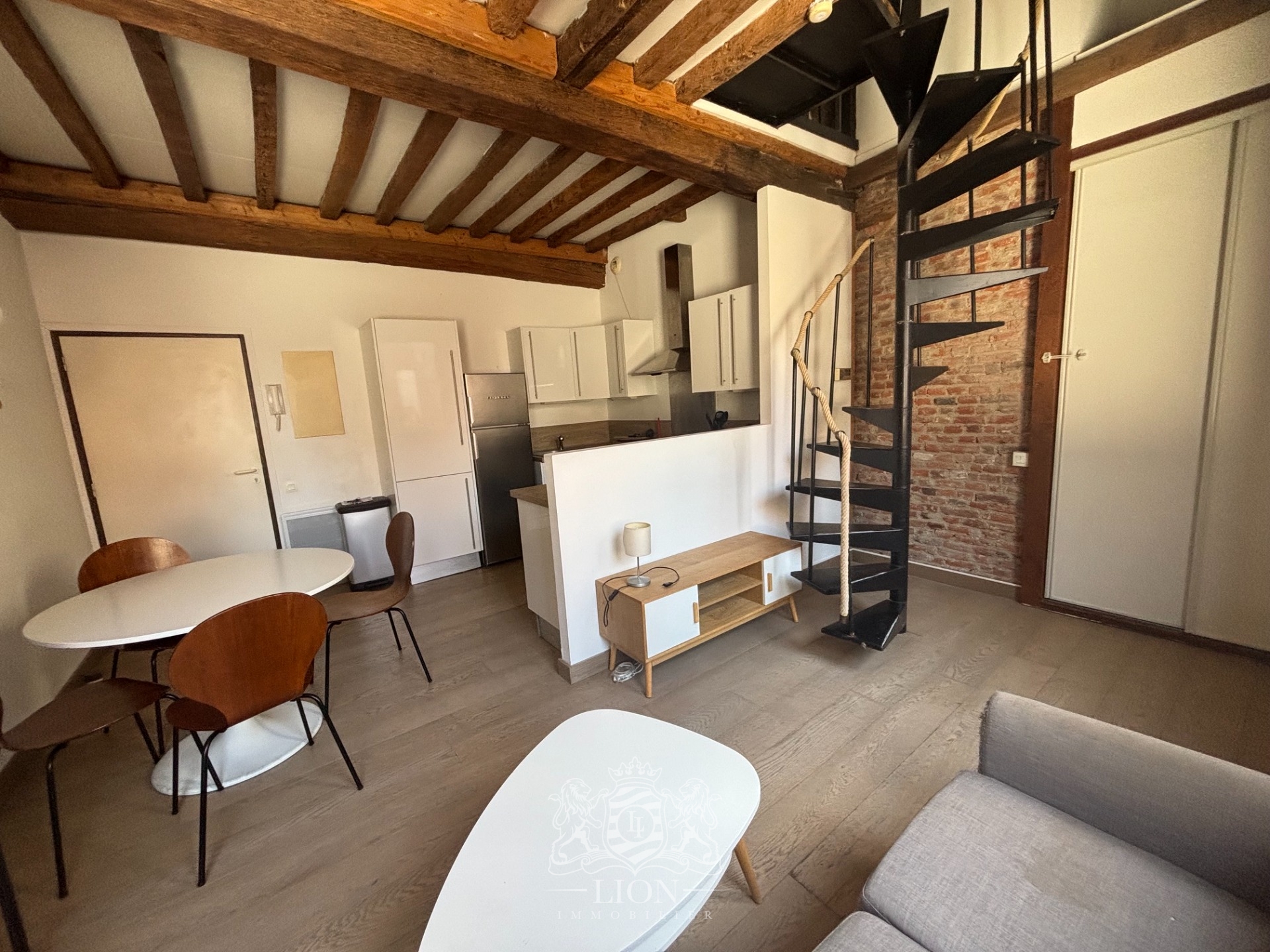 Vieux lille rue de la monnaie appartement duplex  t2 Photo 18 - Le Lion Immobilier
