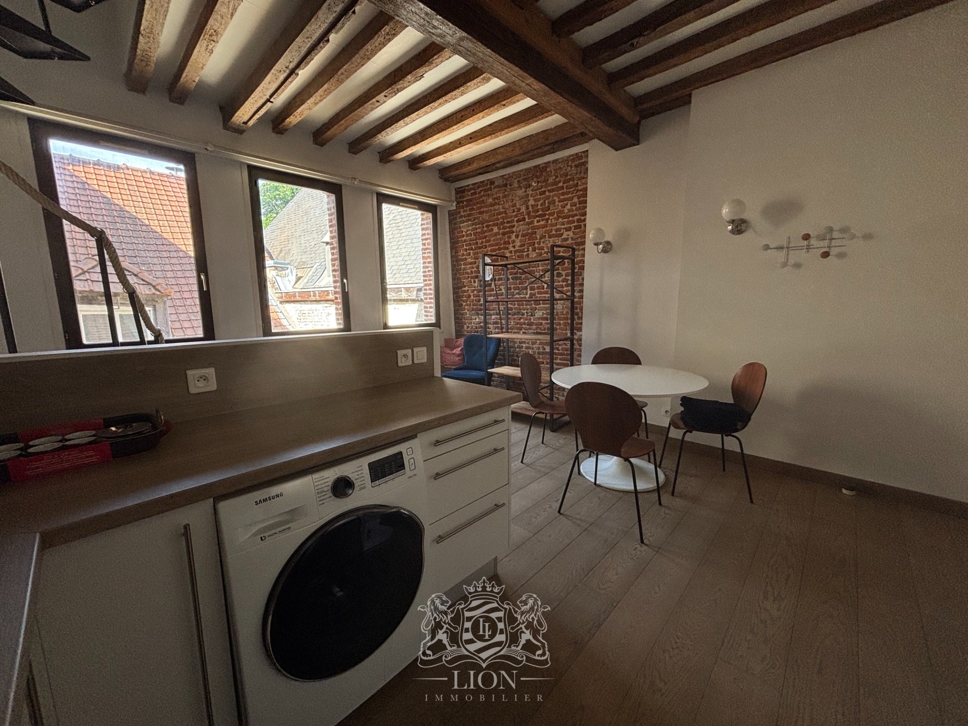 Vieux lille rue de la monnaie appartement duplex  t2 Photo 19 - Le Lion Immobilier