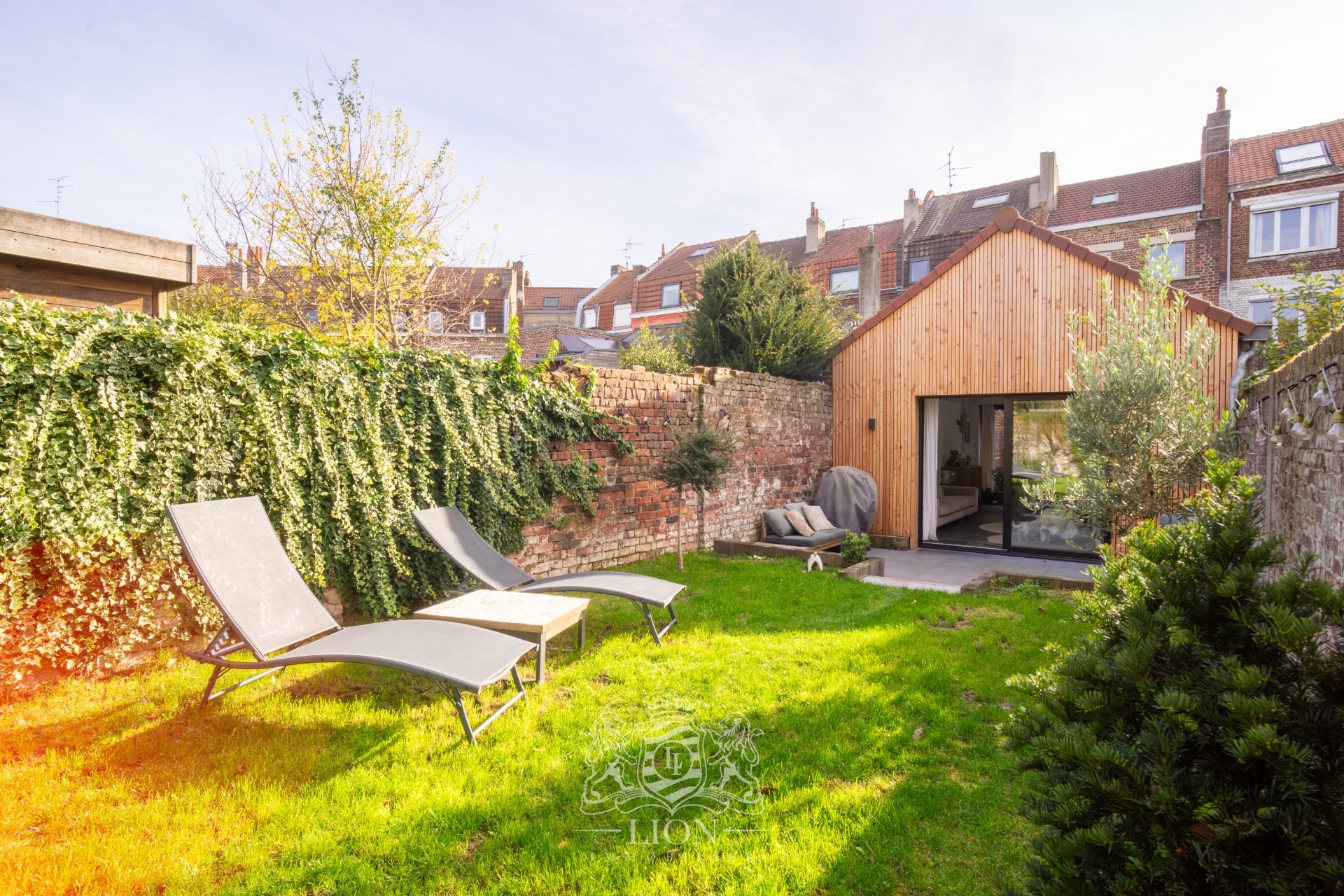 Grande maison familiale avec charme et garage Photo 2 - Le Lion Immobilier Grande maison familiale avec charme et garage Photo 2 - Le Lion Immobilier