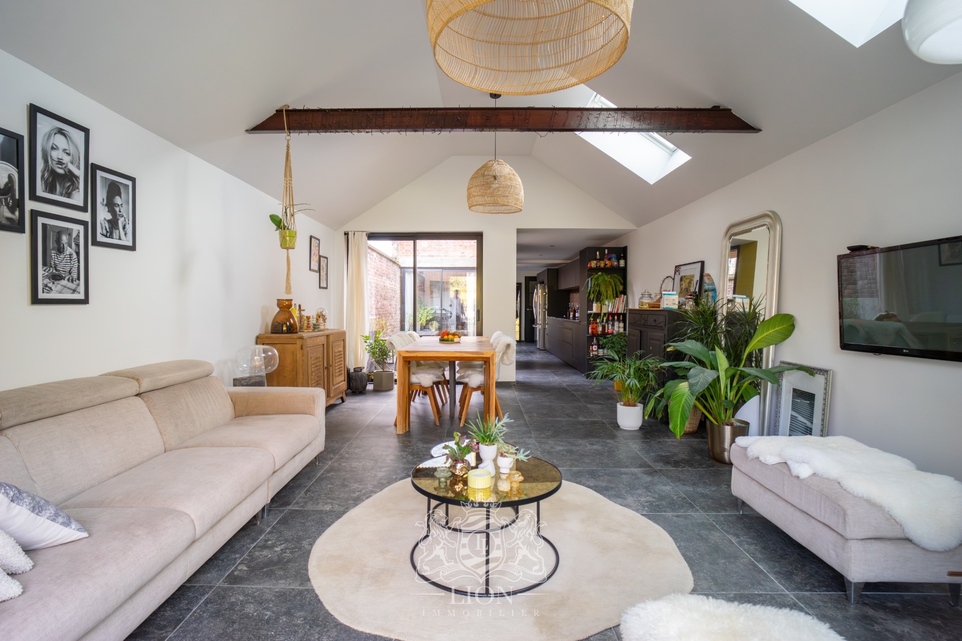 Grande maison familiale avec charme et garage Photo 4 - Le Lion Immobilier Grande maison familiale avec charme et garage Photo 4 - Le Lion Immobilier