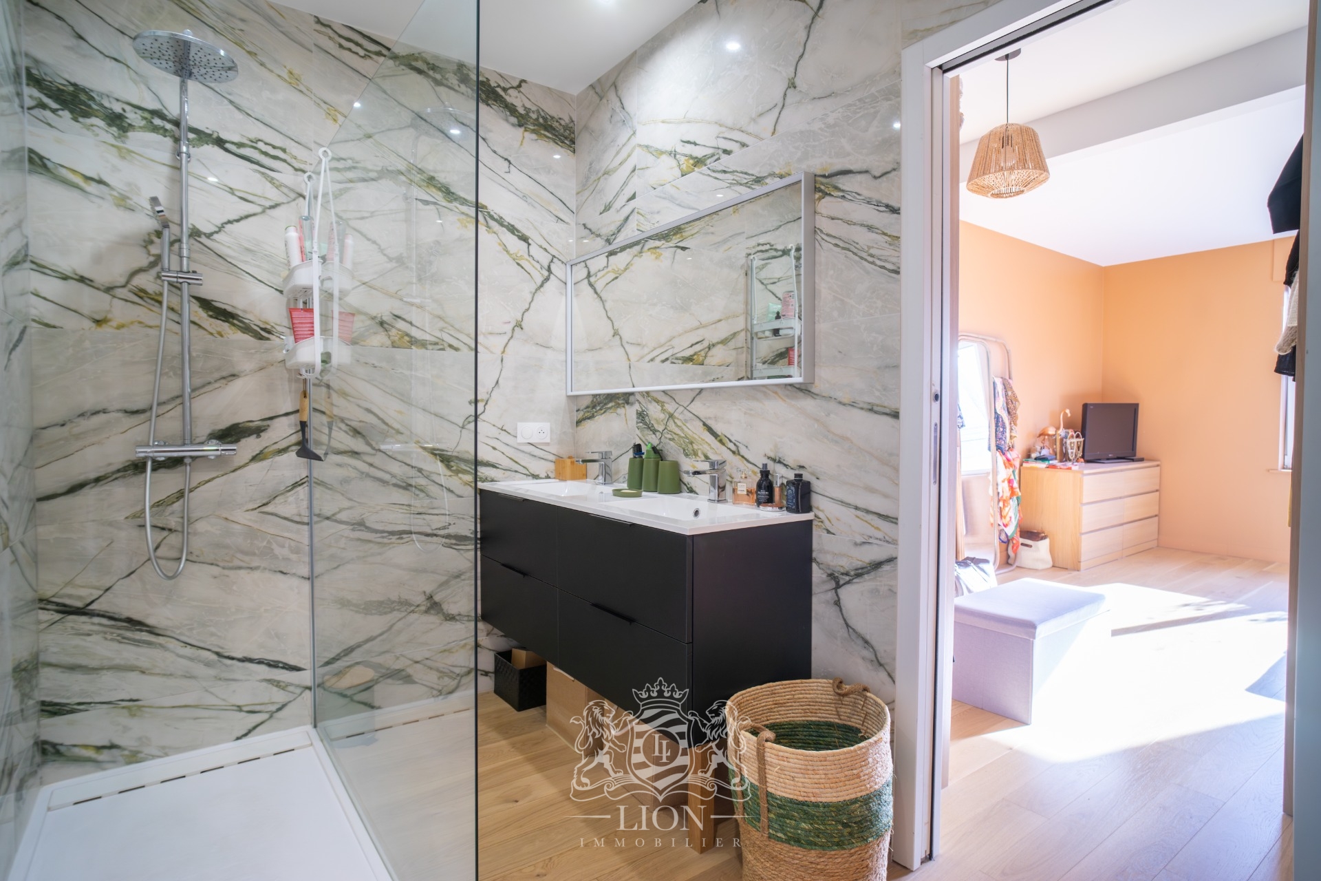 Grande maison familiale avec charme et garage Photo 6 - Le Lion Immobilier Grande maison familiale avec charme et garage Photo 6 - Le Lion Immobilier