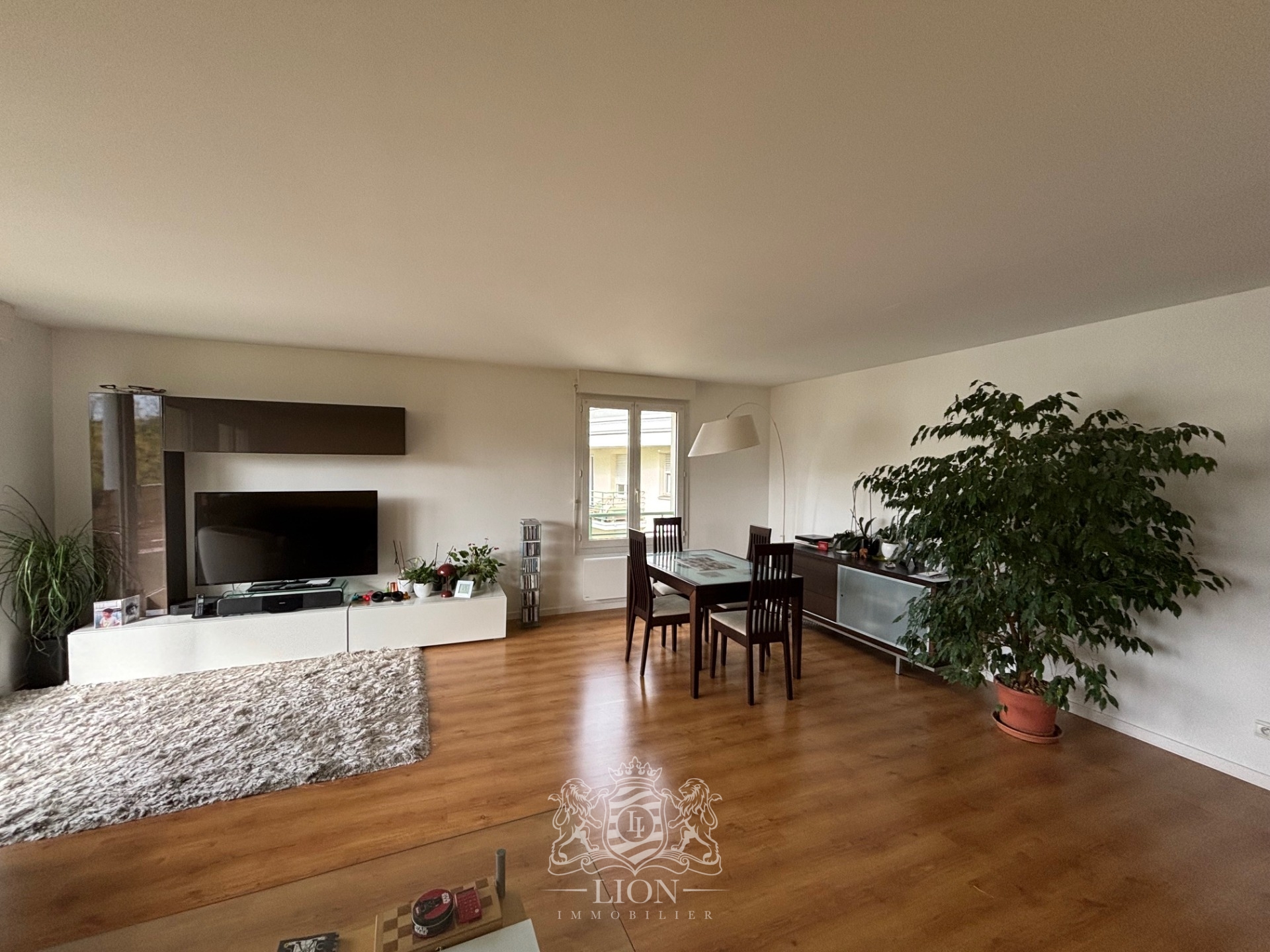 Vieux lille appartement 129m balcon et box sous sol Photo 1 - Le Lion Immobilier