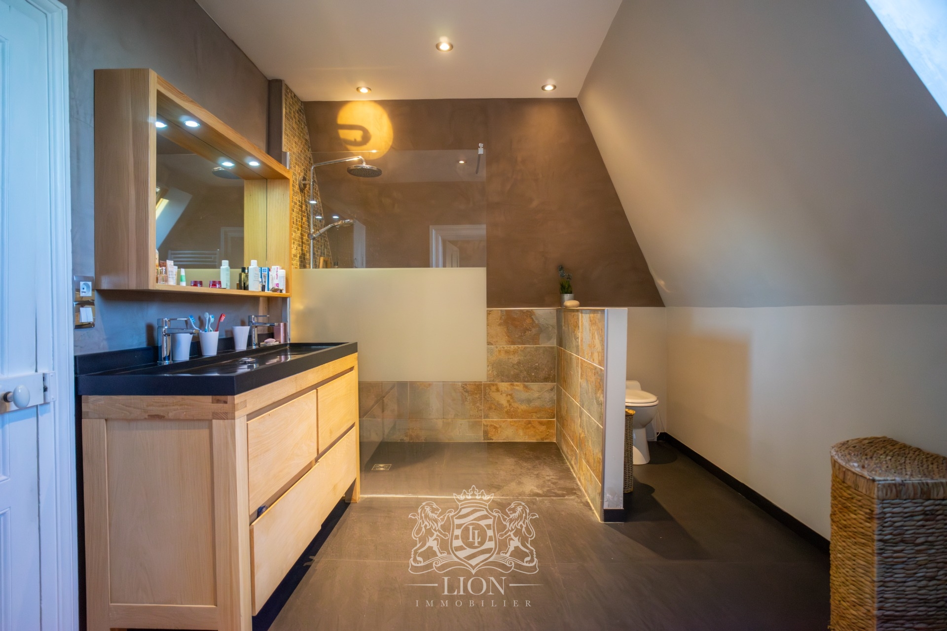 Maison de caractere au cachet preserve Photo 8 - Le Lion Immobilier Maison de caractere au cachet preserve Photo 8 - Le Lion Immobilier