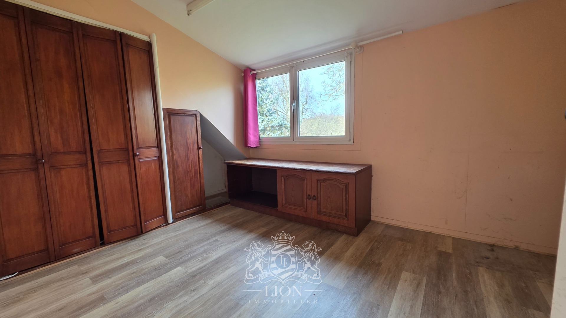 Grande maison familiale avec grand jardin et garage Photo 9 - Le Lion Immobilier Grande maison familiale avec grand jardin et garage Photo 9 - Le Lion Immobilier