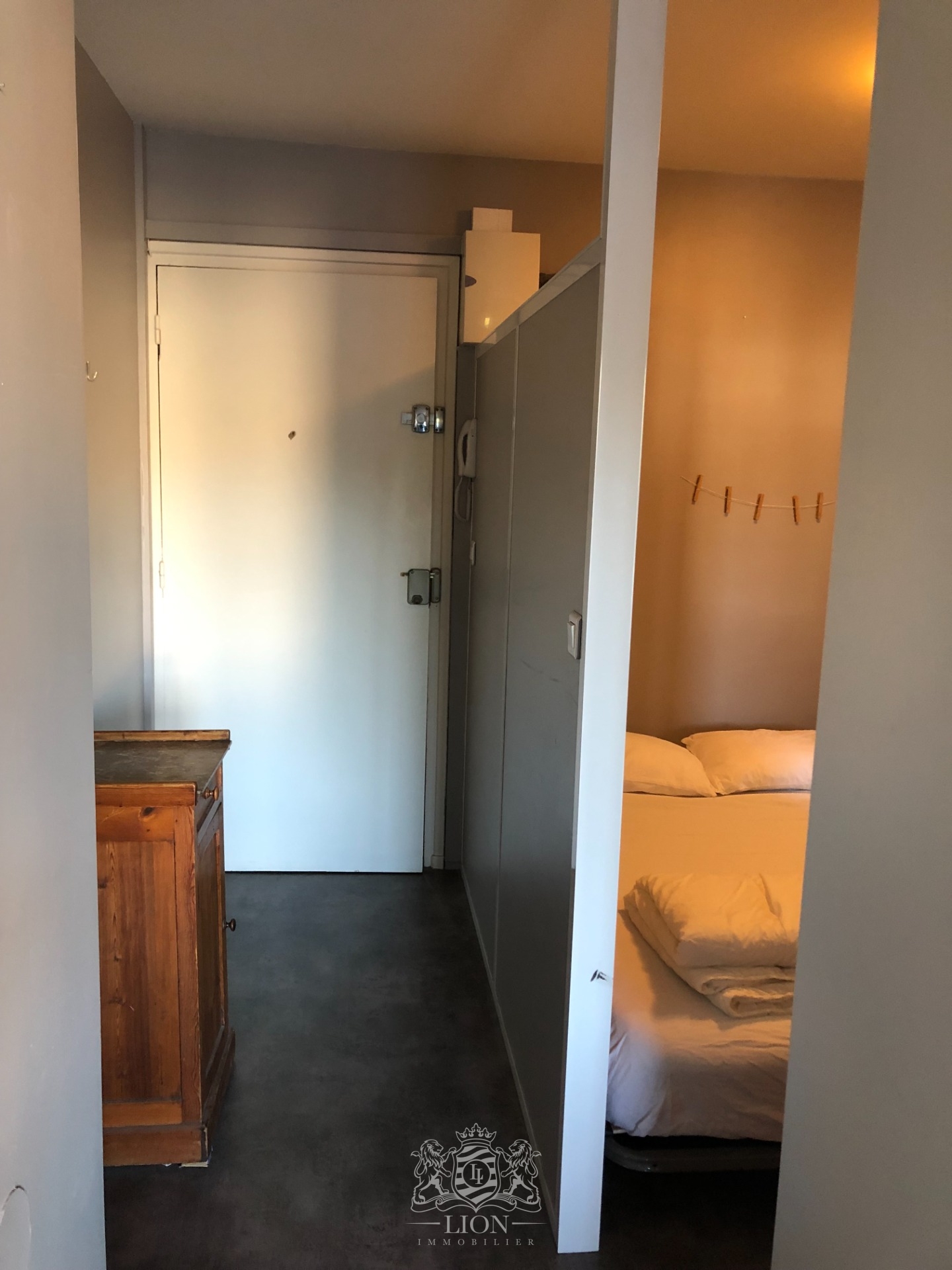 Lille vauban face catho  f1 bis 35m meuble Photo 13 - Le Lion Immobilier