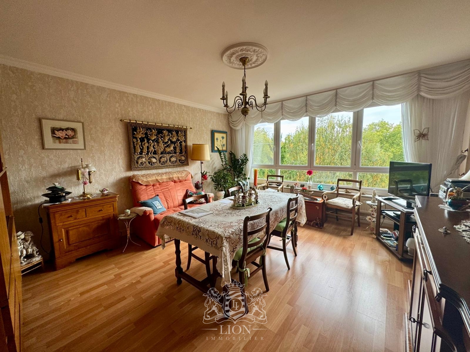 T4 vue sur la citadelle garage Photo 2 - Le Lion Immobilier T4 vue sur la citadelle garage Photo 2 - Le Lion Immobilier