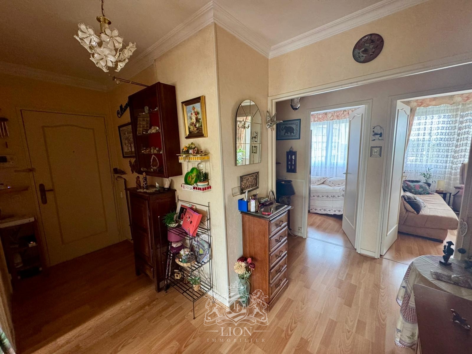 T4 vue sur la citadelle garage Photo 4 - Le Lion Immobilier T4 vue sur la citadelle garage Photo 4 - Le Lion Immobilier