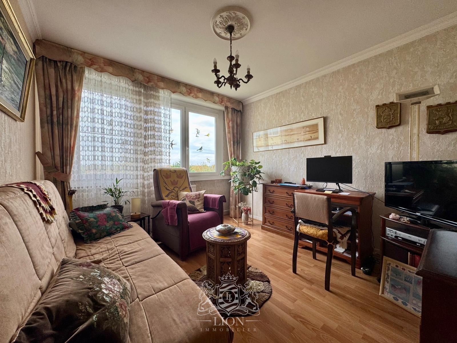 T4 vue sur la citadelle garage Photo 7 - Le Lion Immobilier T4 vue sur la citadelle garage Photo 7 - Le Lion Immobilier