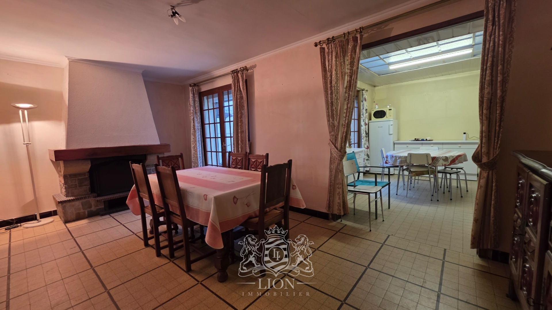 Maison de ville au fort potentiel   4 chambres grand garage Photo 3 - Le Lion Immobilier