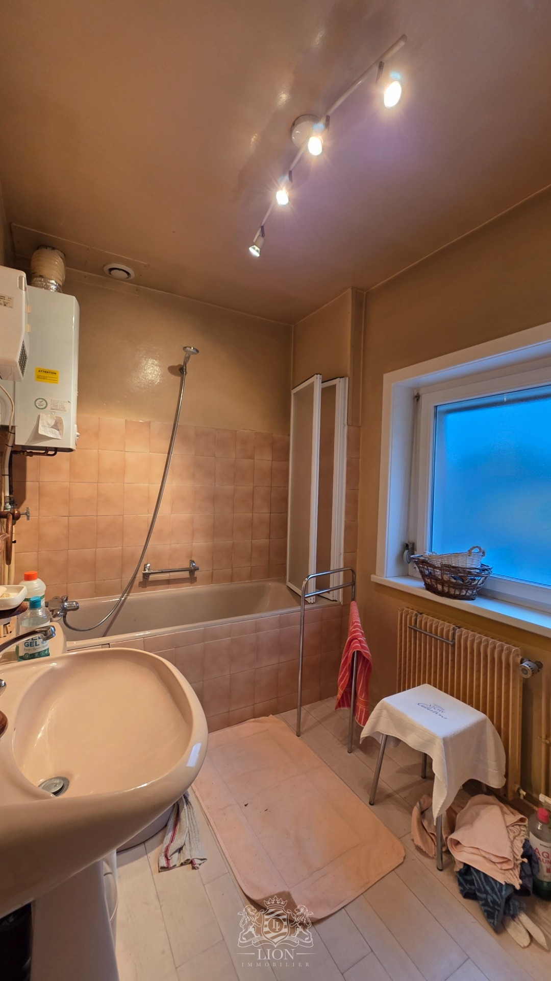 Maison de ville au fort potentiel 4 chambres grand garage Photo 10 - Le Lion Immobilier Maison de ville au fort potentiel 4 chambres grand garage Photo 10 - Le Lion Immobilier