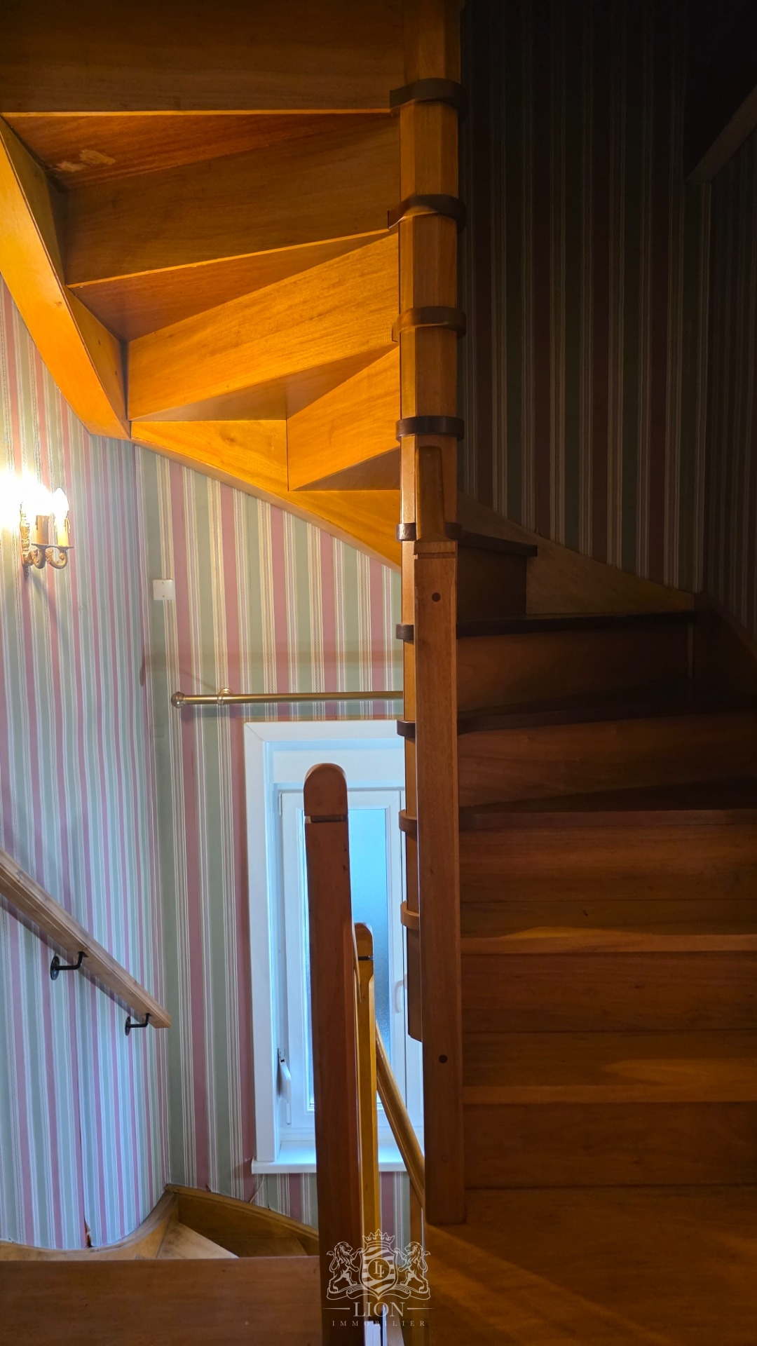 Maison de ville au fort potentiel 4 chambres grand garage Photo 11 - Le Lion Immobilier Maison de ville au fort potentiel 4 chambres grand garage Photo 11 - Le Lion Immobilier