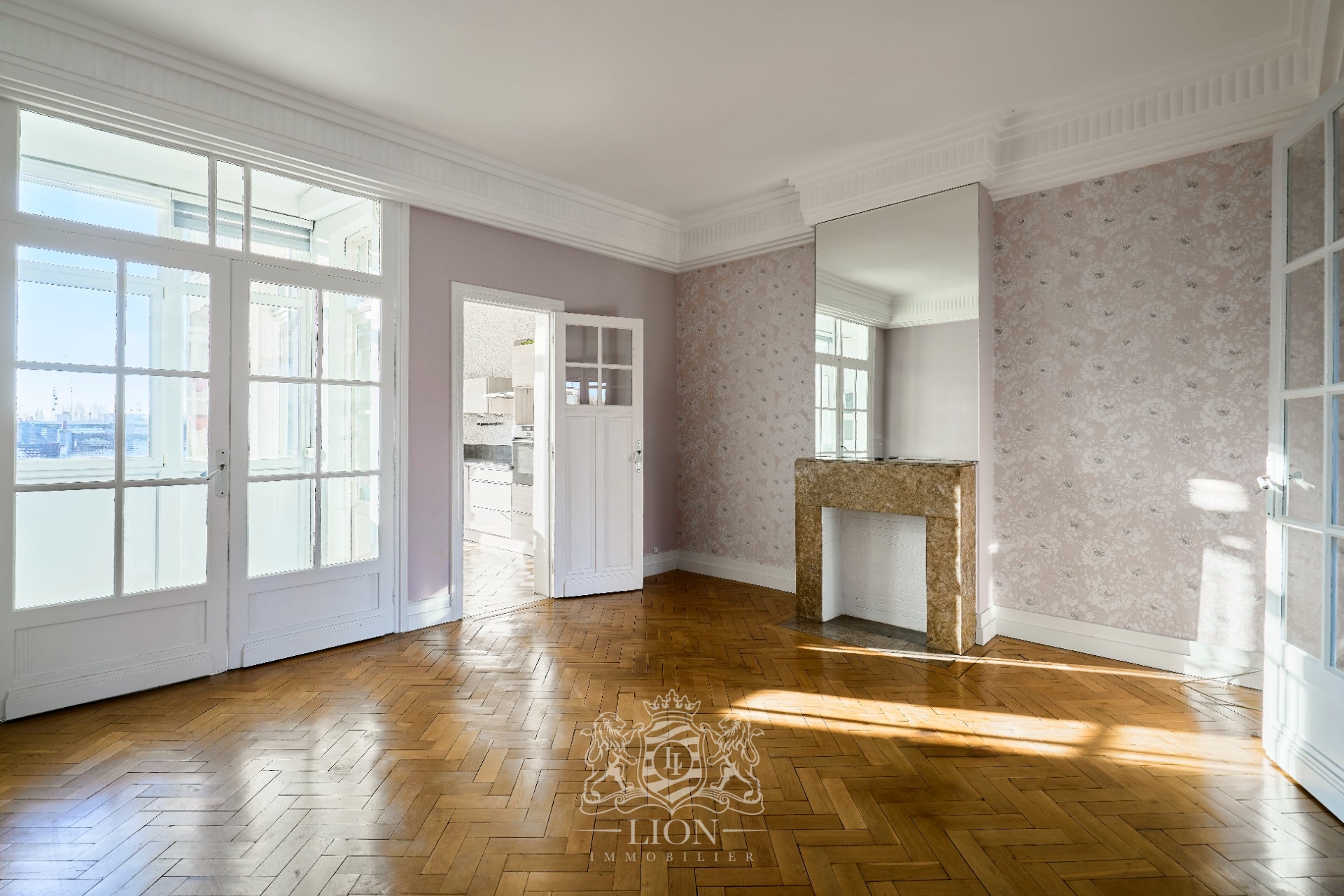 Appartement proche tramway avec garage Photo 2 - Le Lion Immobilier