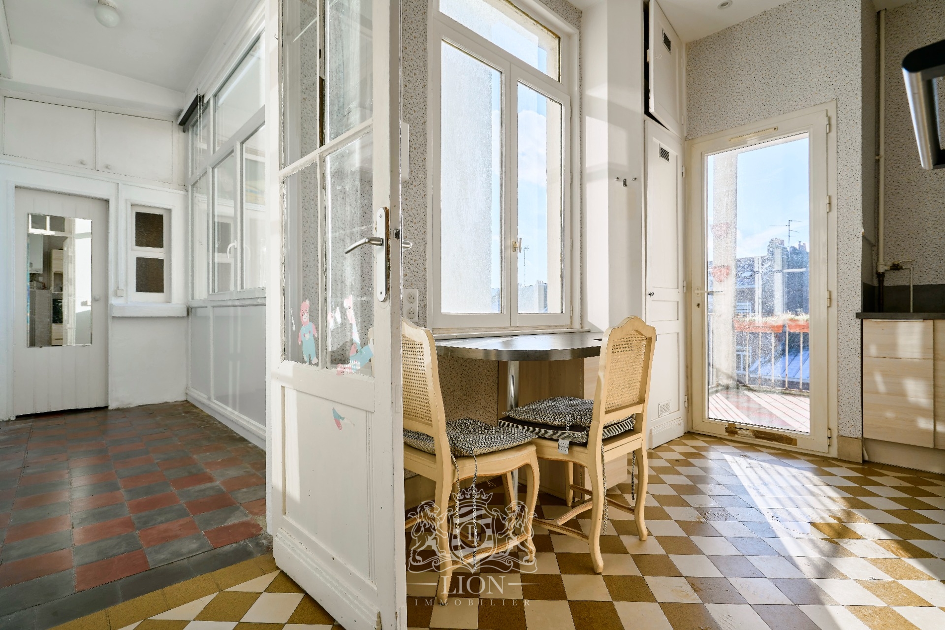 Appartement proche tramway avec garage Photo 3 - Le Lion Immobilier