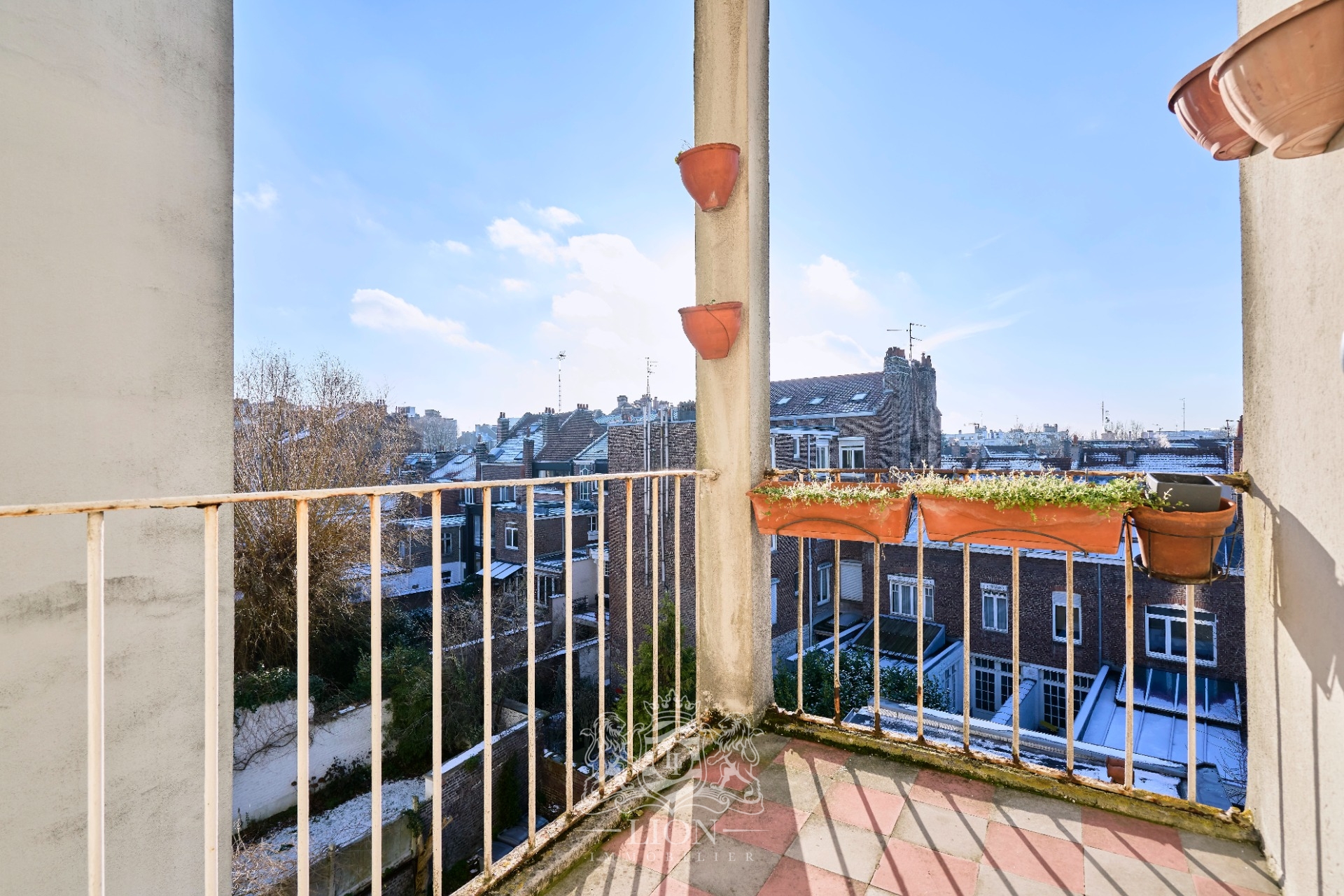 Appartement proche tramway avec terrasse et garage Photo 6 - Le Lion Immobilier