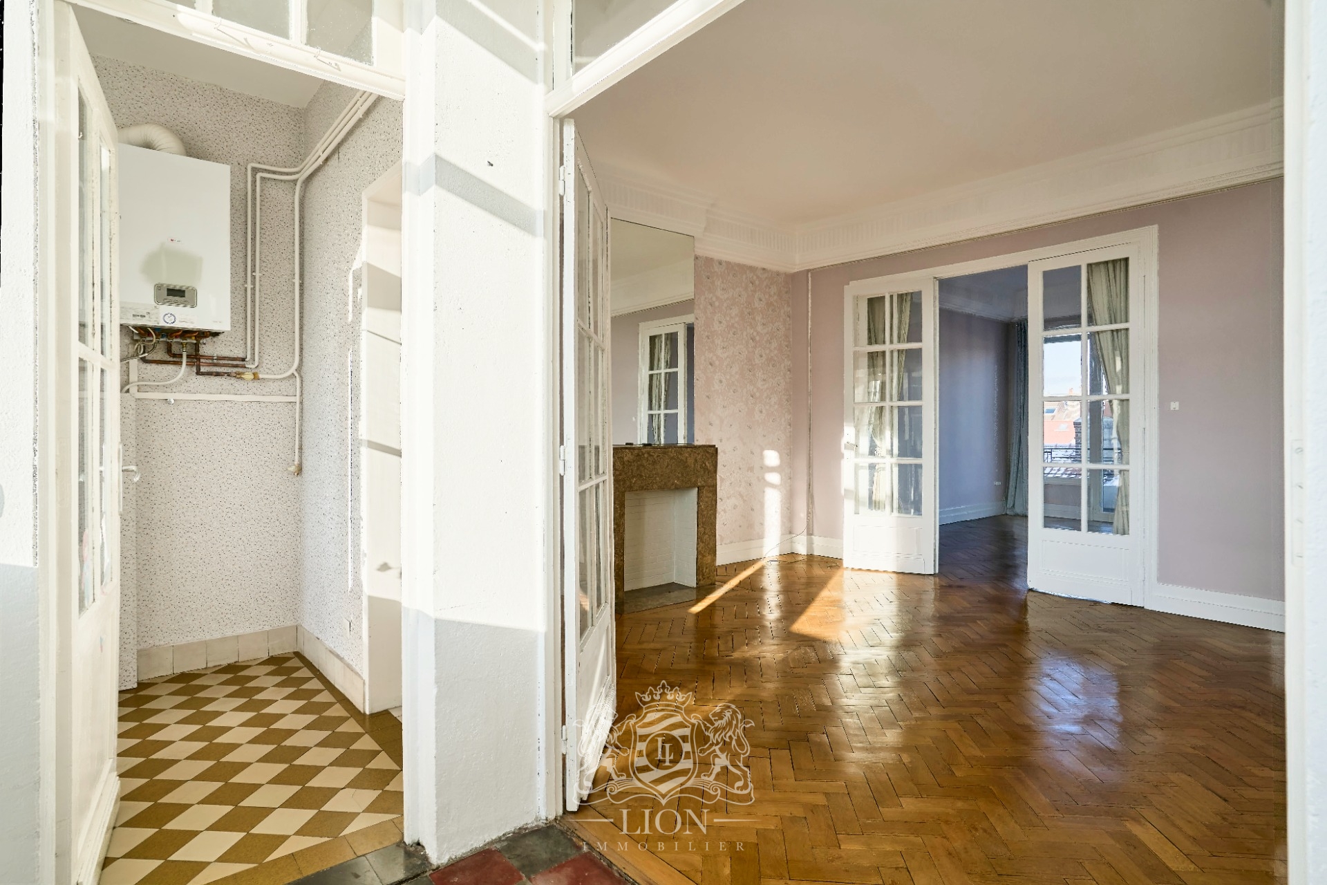 Appartement proche tramway avec terrasse et garage Photo 12 - Le Lion Immobilier