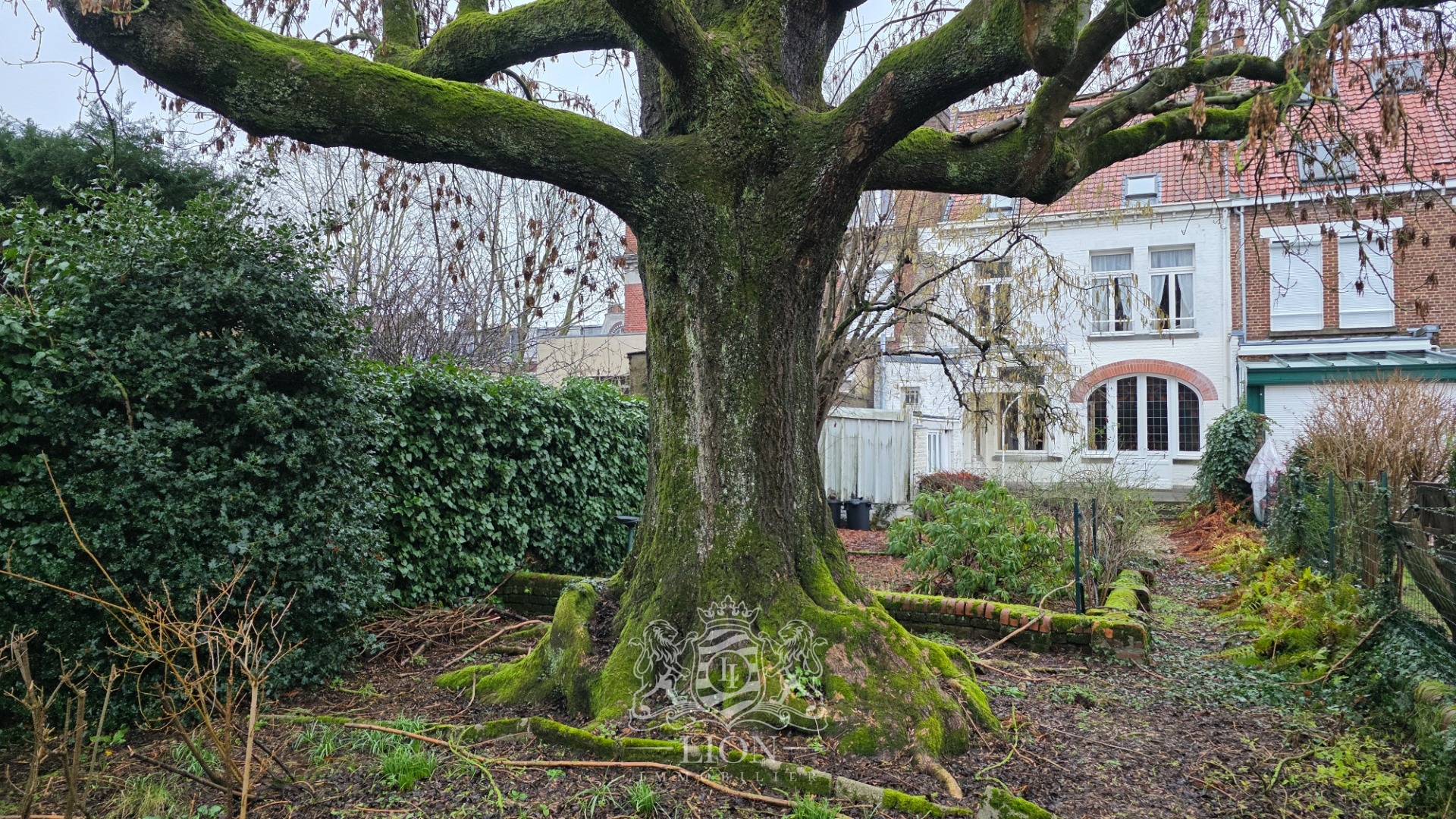 Exclusivite large maison bourgeoise avec un grand jardin Photo 1 - Le Lion Immobilier