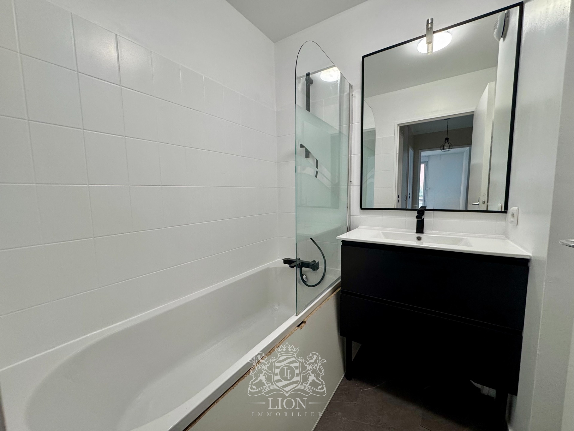 Appartement 50m2 1 chambre place de parking Photo 6 - Le Lion Immobilier