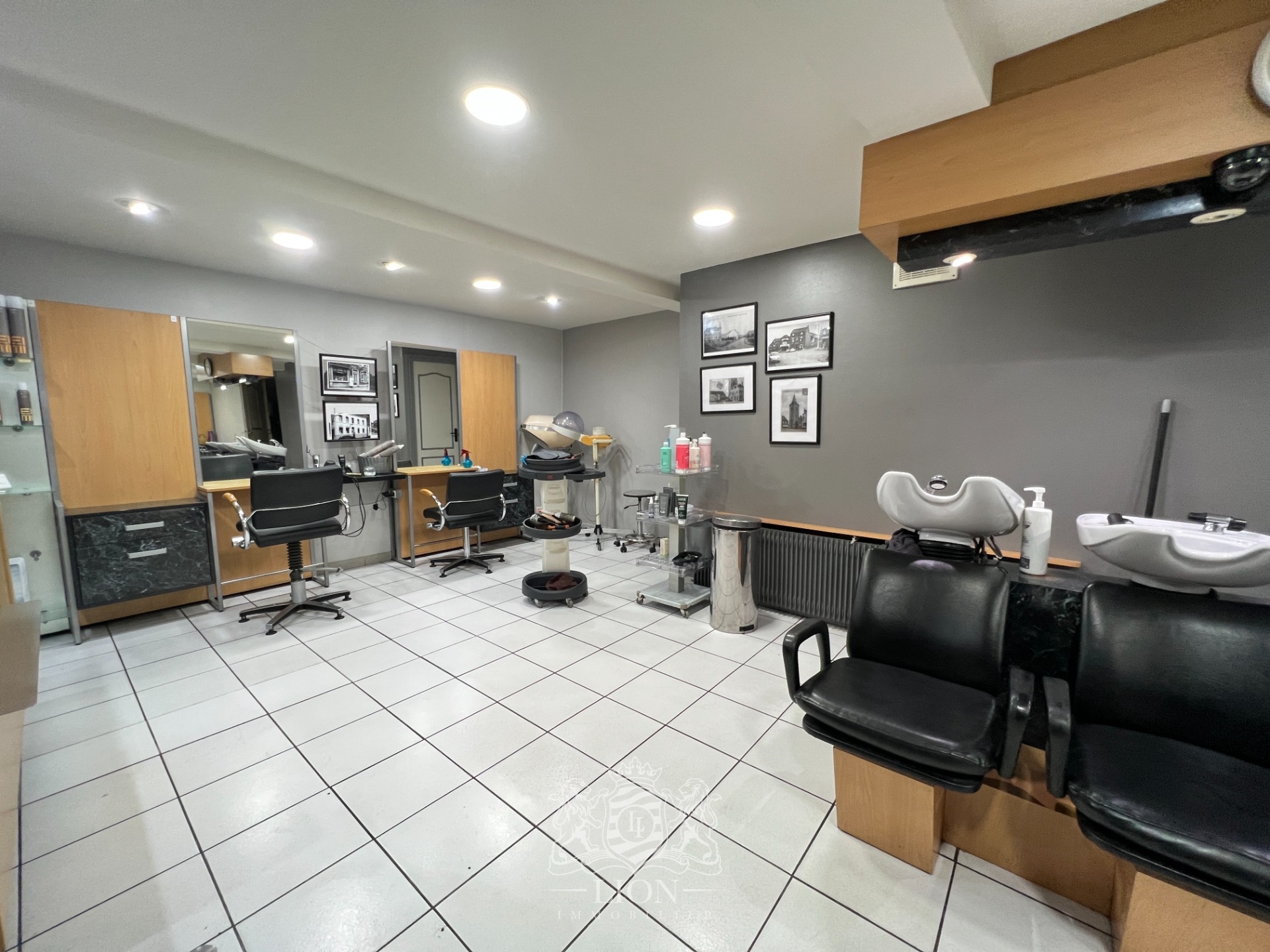 Local commercial avec habitation 3 chambres Photo 1 - Le Lion Immobilier