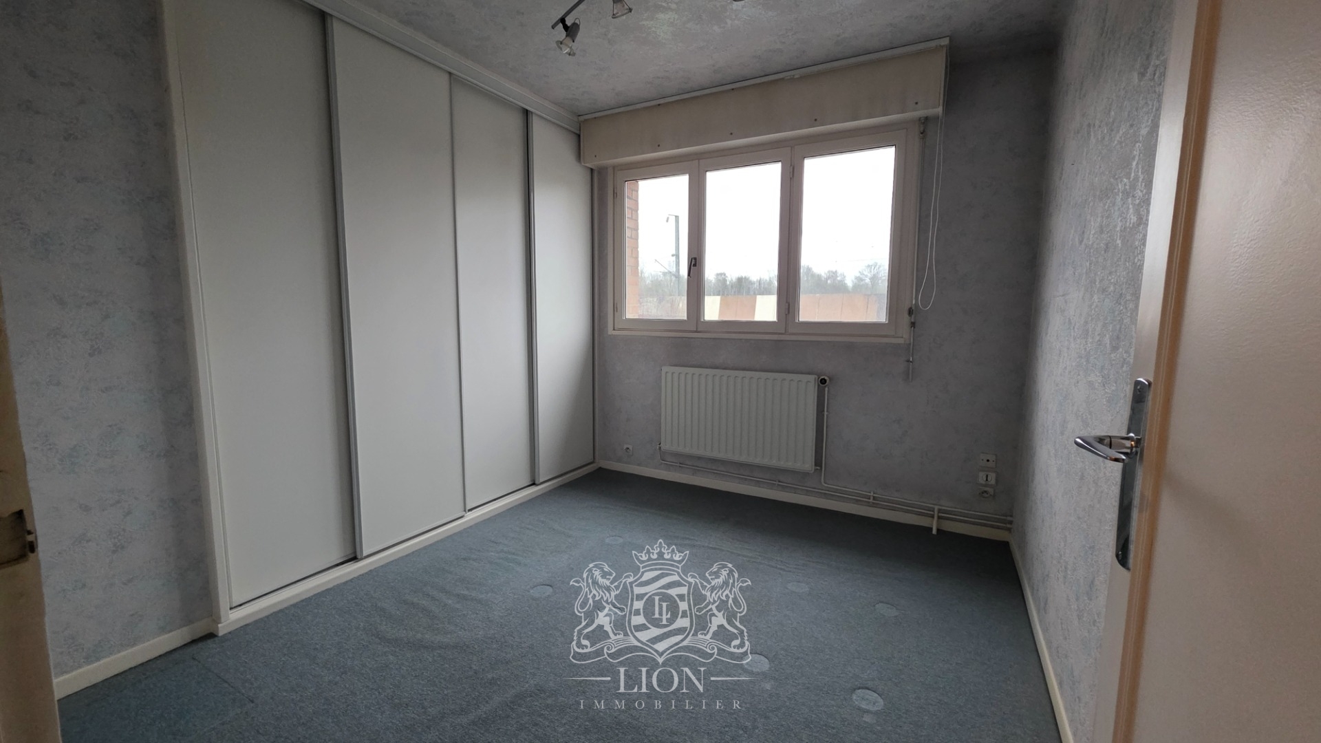 Exclusivite bourg maison familiale avec garage et parking Photo 6 - Le Lion Immobilier