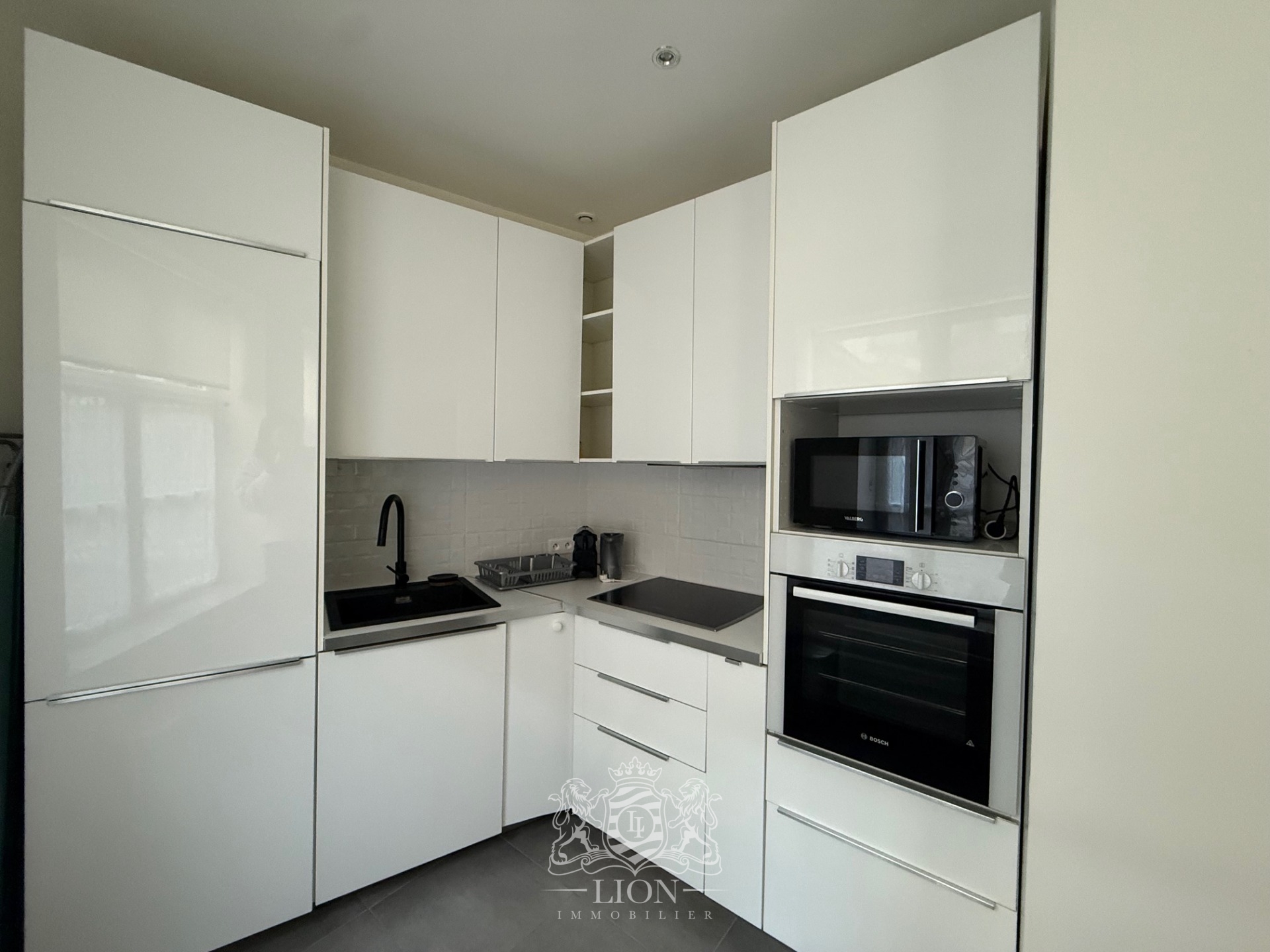 Asvw vieux lille t2 meuble en duplex Photo 4 - Le Lion Immobilier Asvw vieux lille t2 meuble en duplex Photo 4 - Le Lion Immobilier