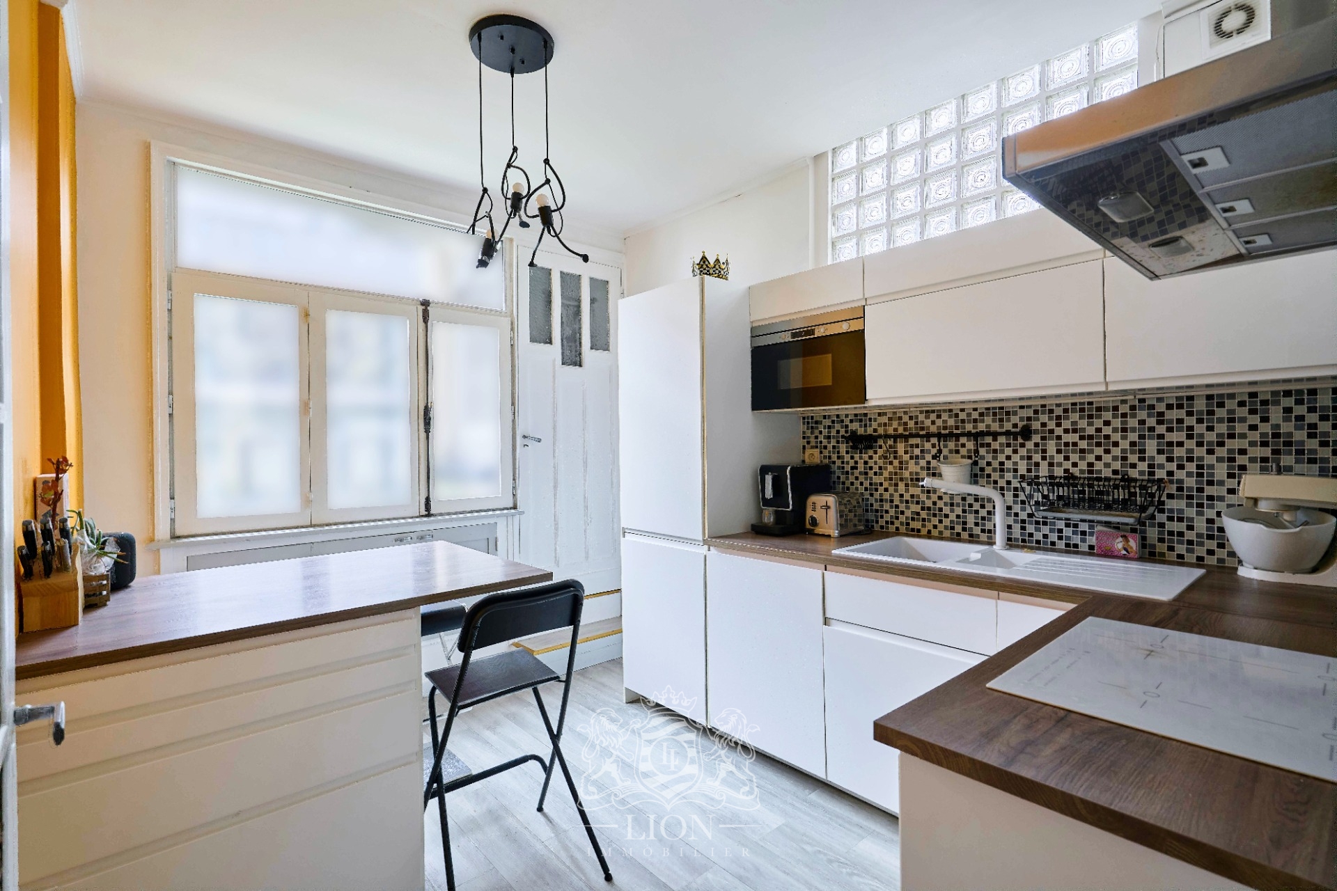 Appartement de caractere trois chambres citadelle Photo 5 - Le Lion Immobilier Appartement de caractere trois chambres citadelle Photo 5 - Le Lion Immobilier