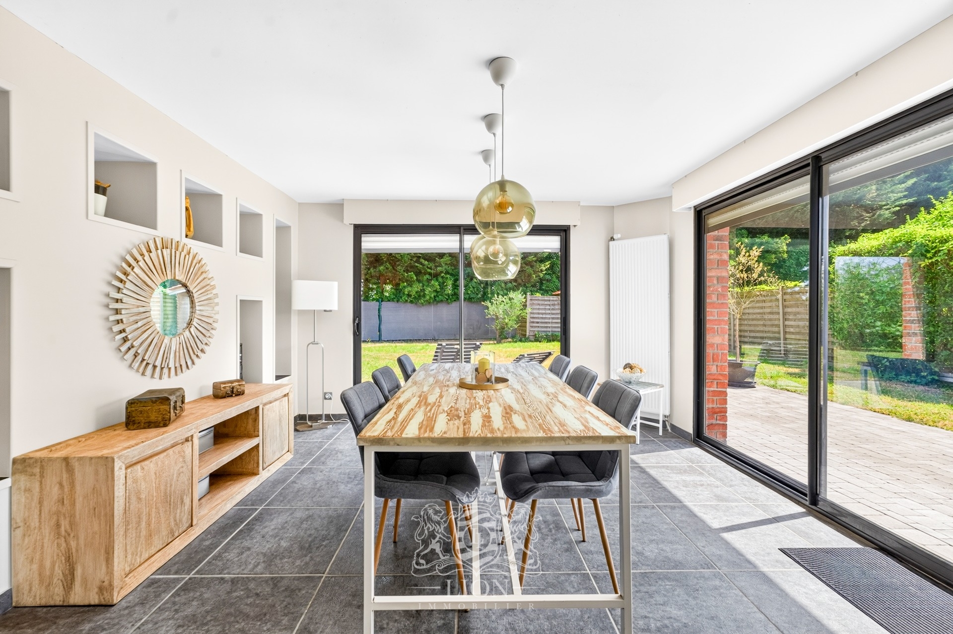 Maison familiale aux volumes genereux Photo 1 - Le Lion Immobilier Maison familiale aux volumes genereux Photo 1 - Le Lion Immobilier